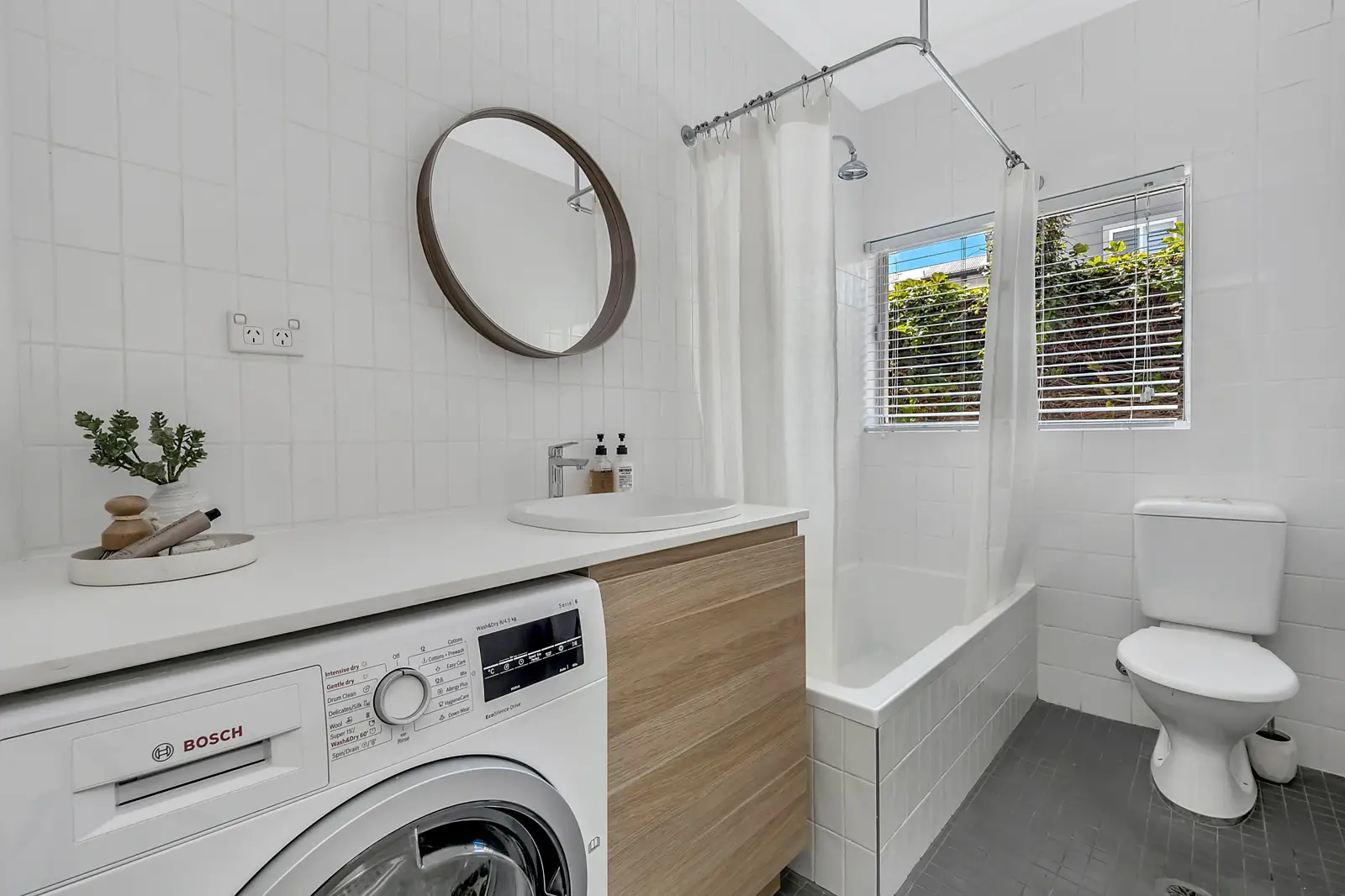 38 George Street, Paddington Sold by Bradfield Badgerfox - image 1