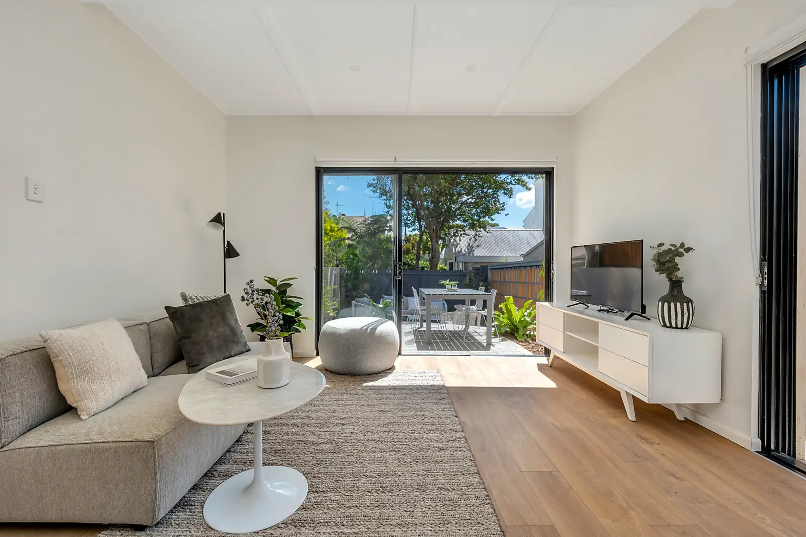 38 George Street, Paddington Sold by Bradfield Badgerfox - image 1