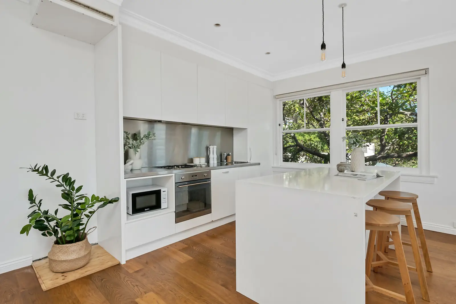 11/67 Edgecliff Road, Woollahra Sold by Bradfield Badgerfox - image 1