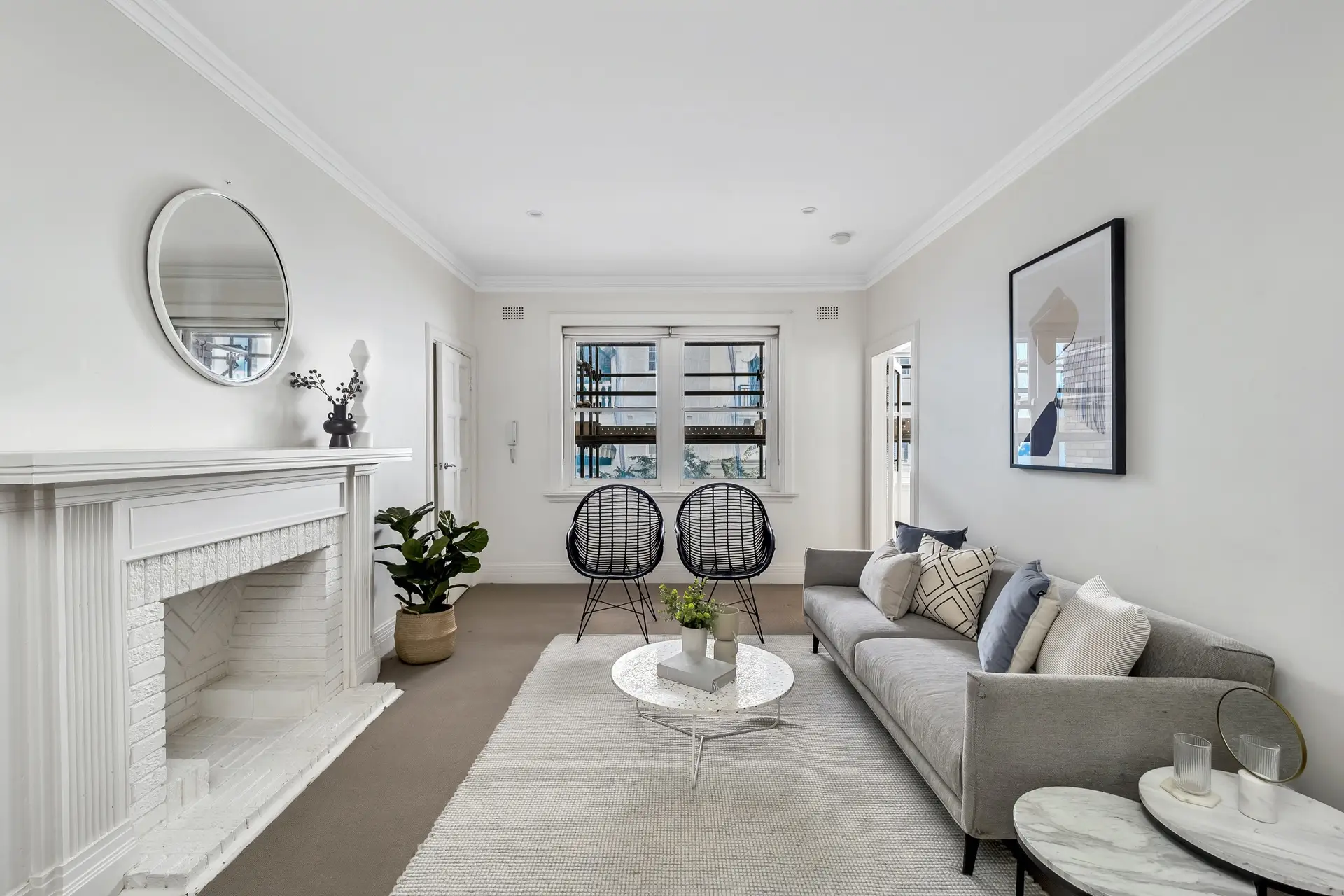 8/166 New South Head Road, Edgecliff Sold by Bradfield Badgerfox - image 1