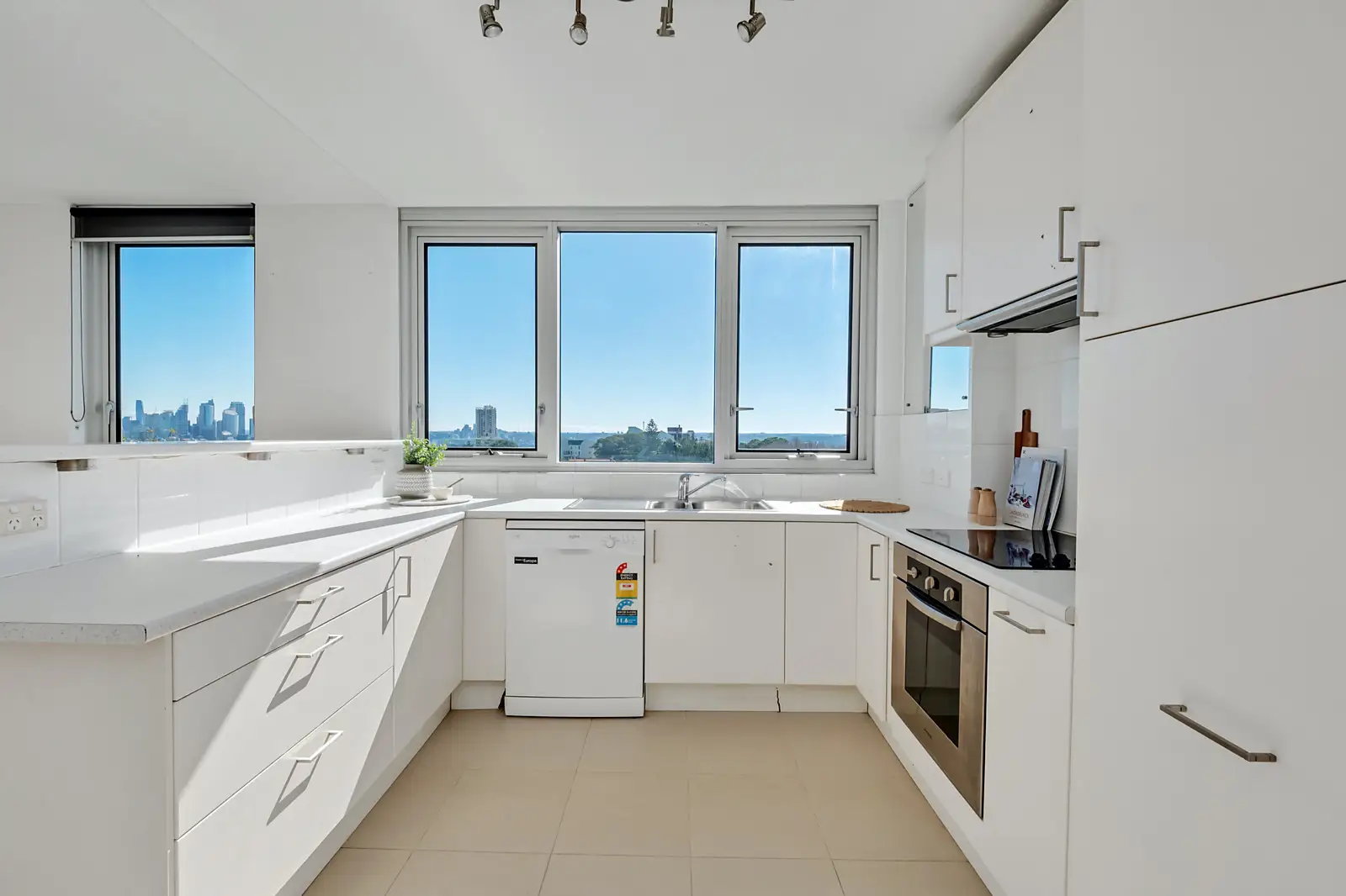 34/8-14 Fullerton Street, Woollahra Sold by Bradfield Badgerfox - image 1