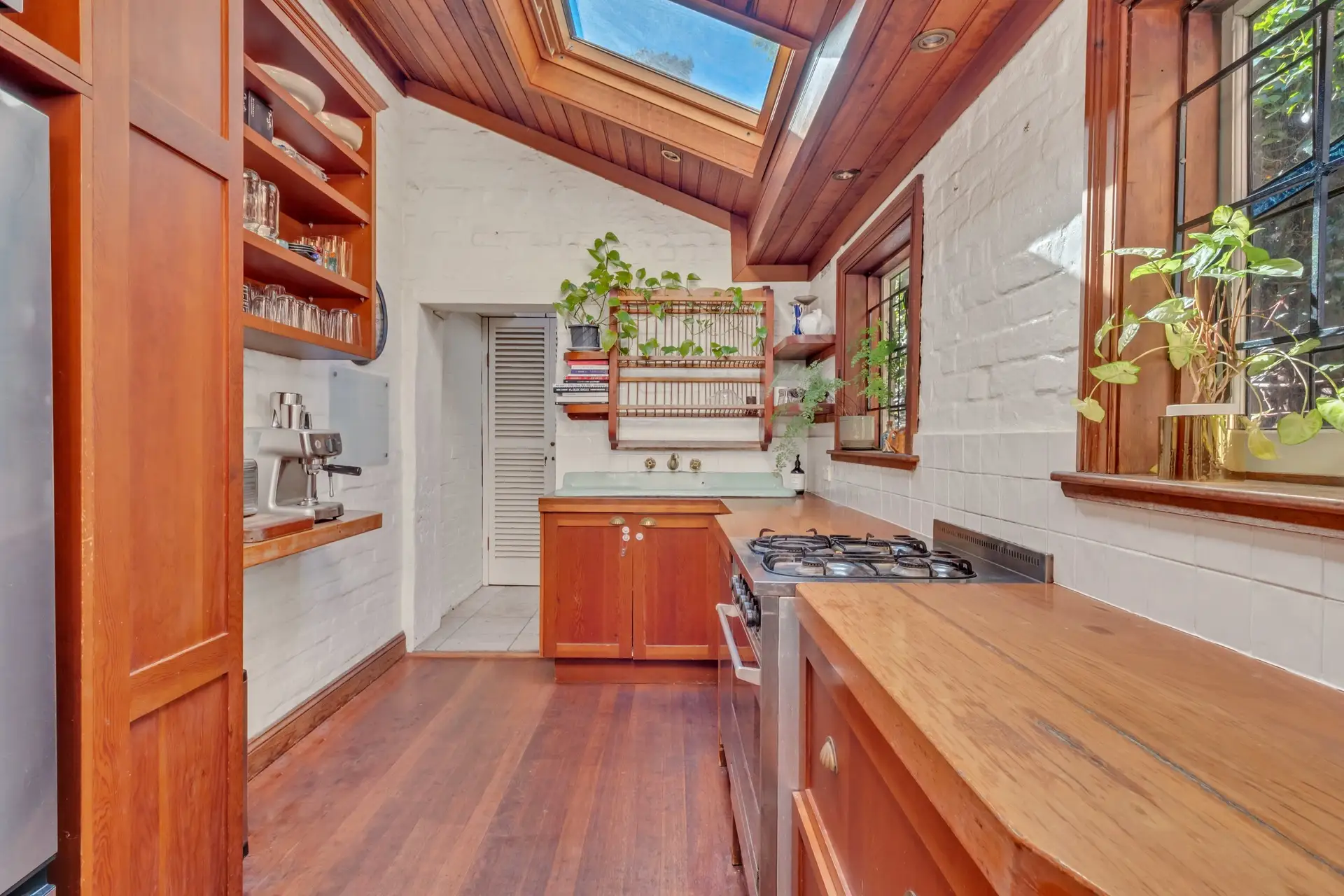 18 Bowes Avenue, Edgecliff Sold by Bradfield Badgerfox - image 1