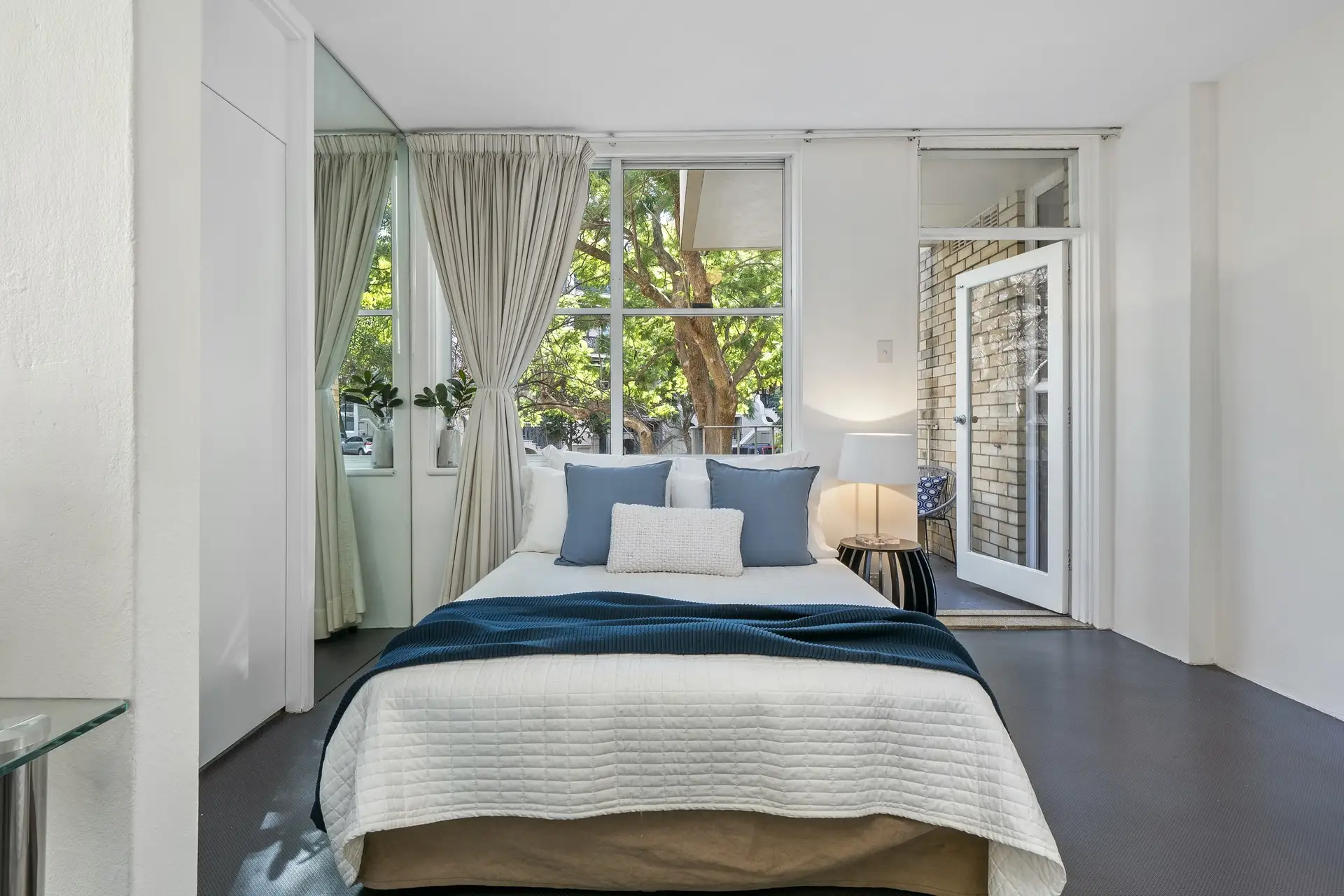 14/16-18 Roslyn Gardens, Rushcutters Bay Sold by Bradfield Badgerfox - image 1