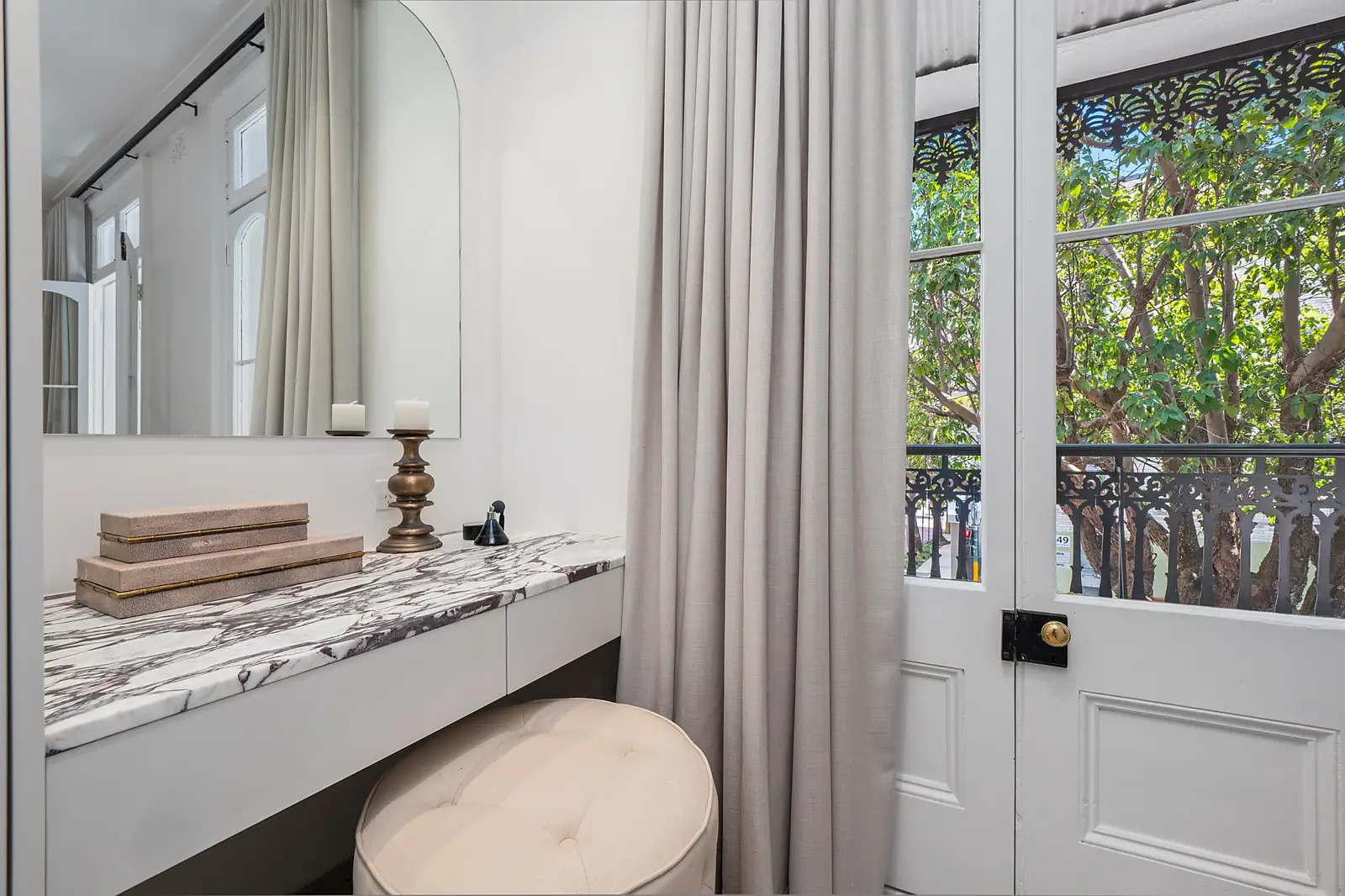 386 Crown Street, Surry Hills Sold by Bradfield Badgerfox - image 1