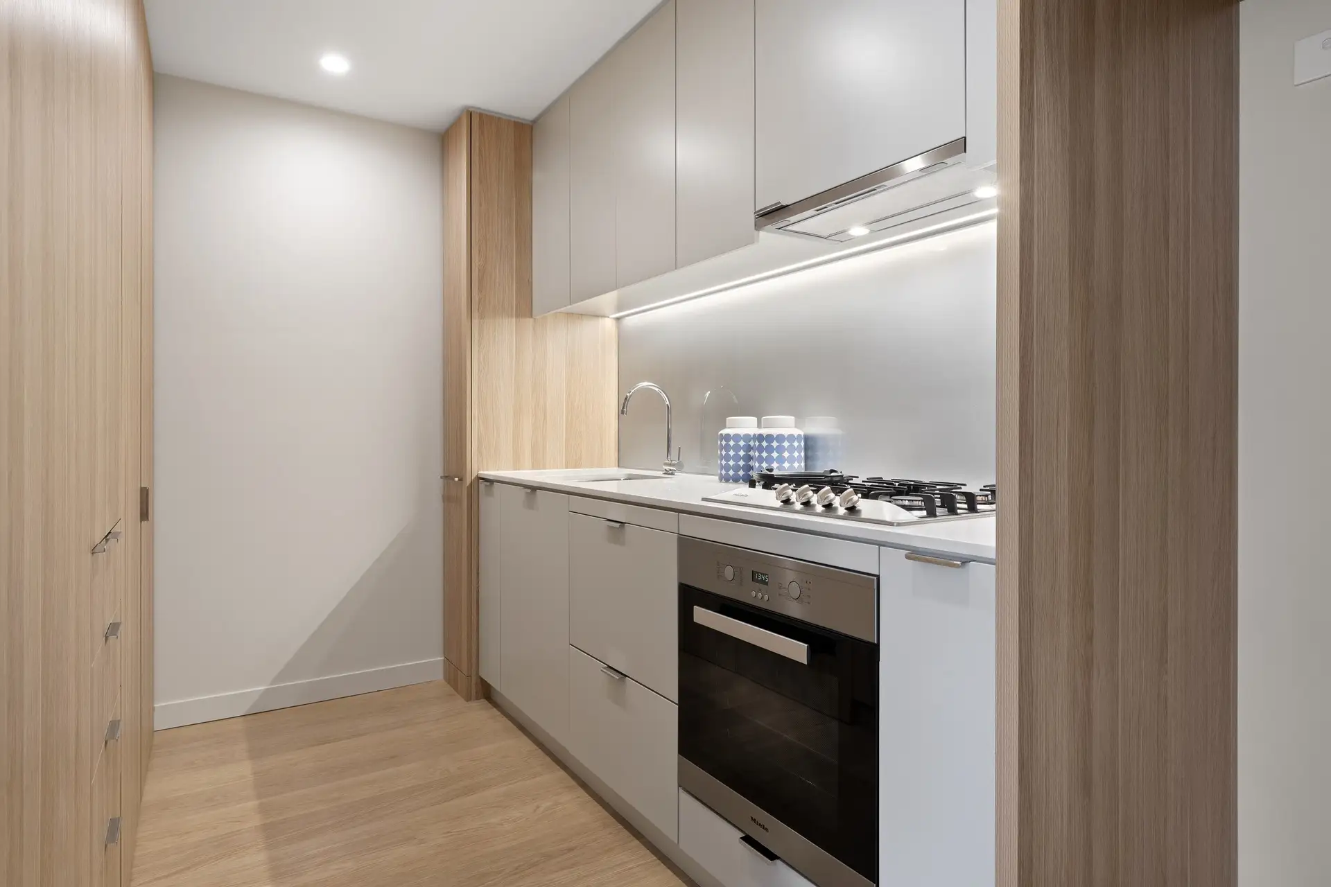 904/38 York Street, Sydney Sold by Bradfield Badgerfox - image 1