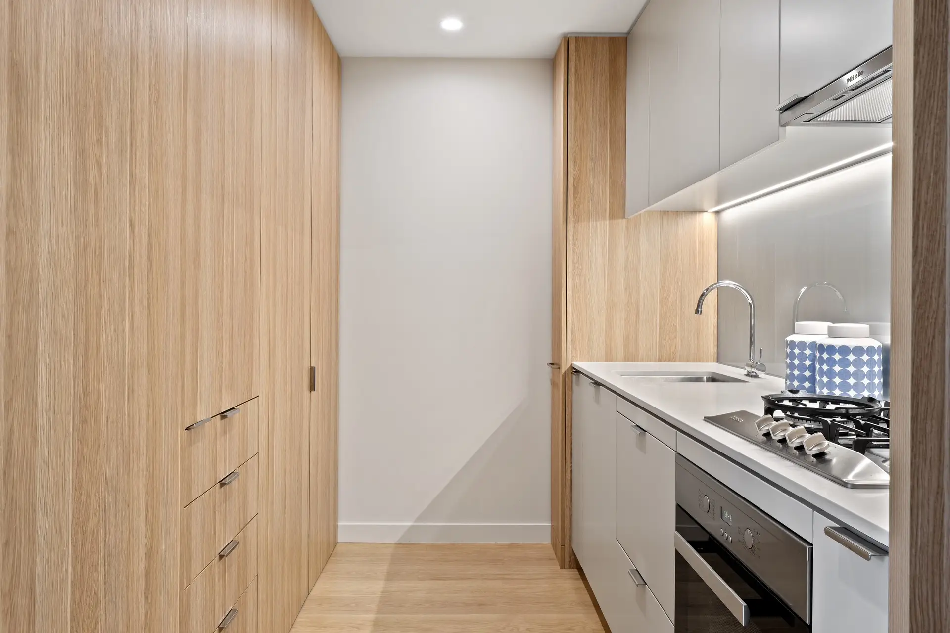 904/38 York Street, Sydney Sold by Bradfield Badgerfox - image 1