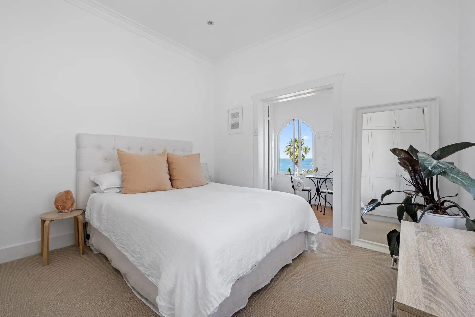 5/7 Wonderland Avenue, Tamarama Sold by Bradfield Badgerfox - image 1