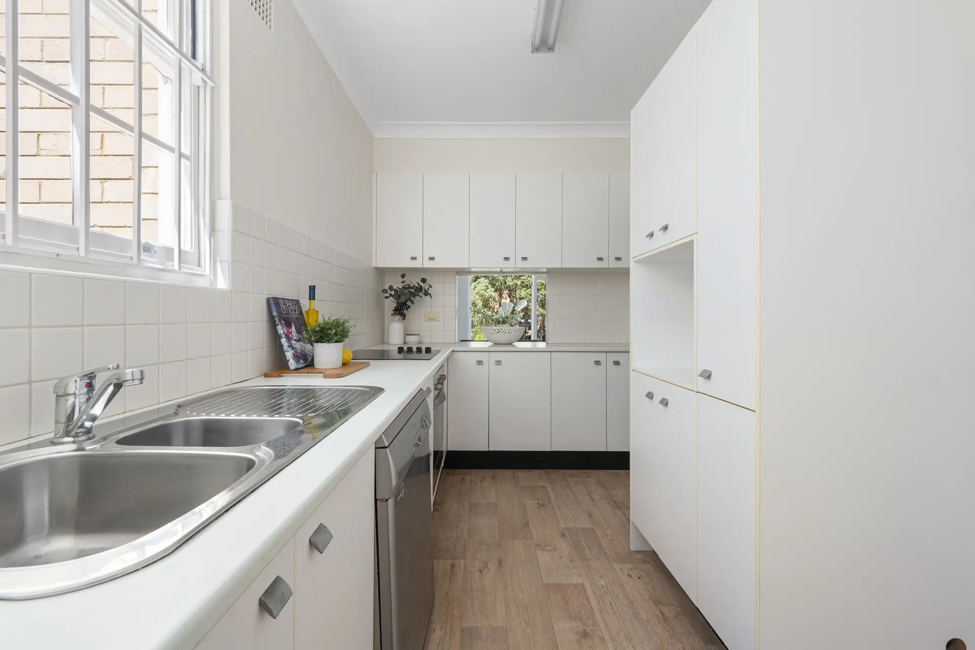2/29-33 The Avenue, Rose Bay Sold by Bradfield Badgerfox - image 1