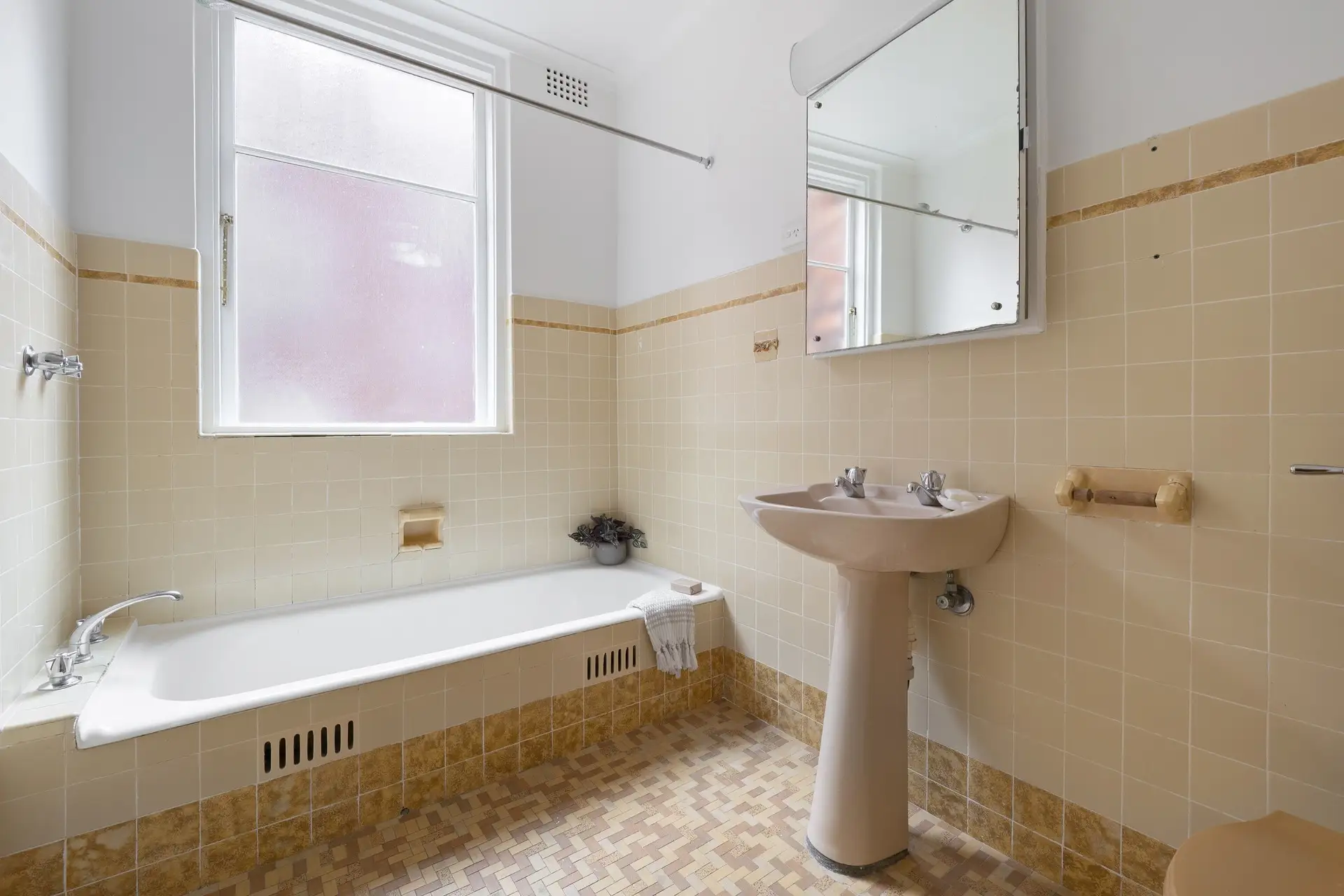 4/414 Edgecliff Road, Woollahra Sold by Bradfield Badgerfox - image 1