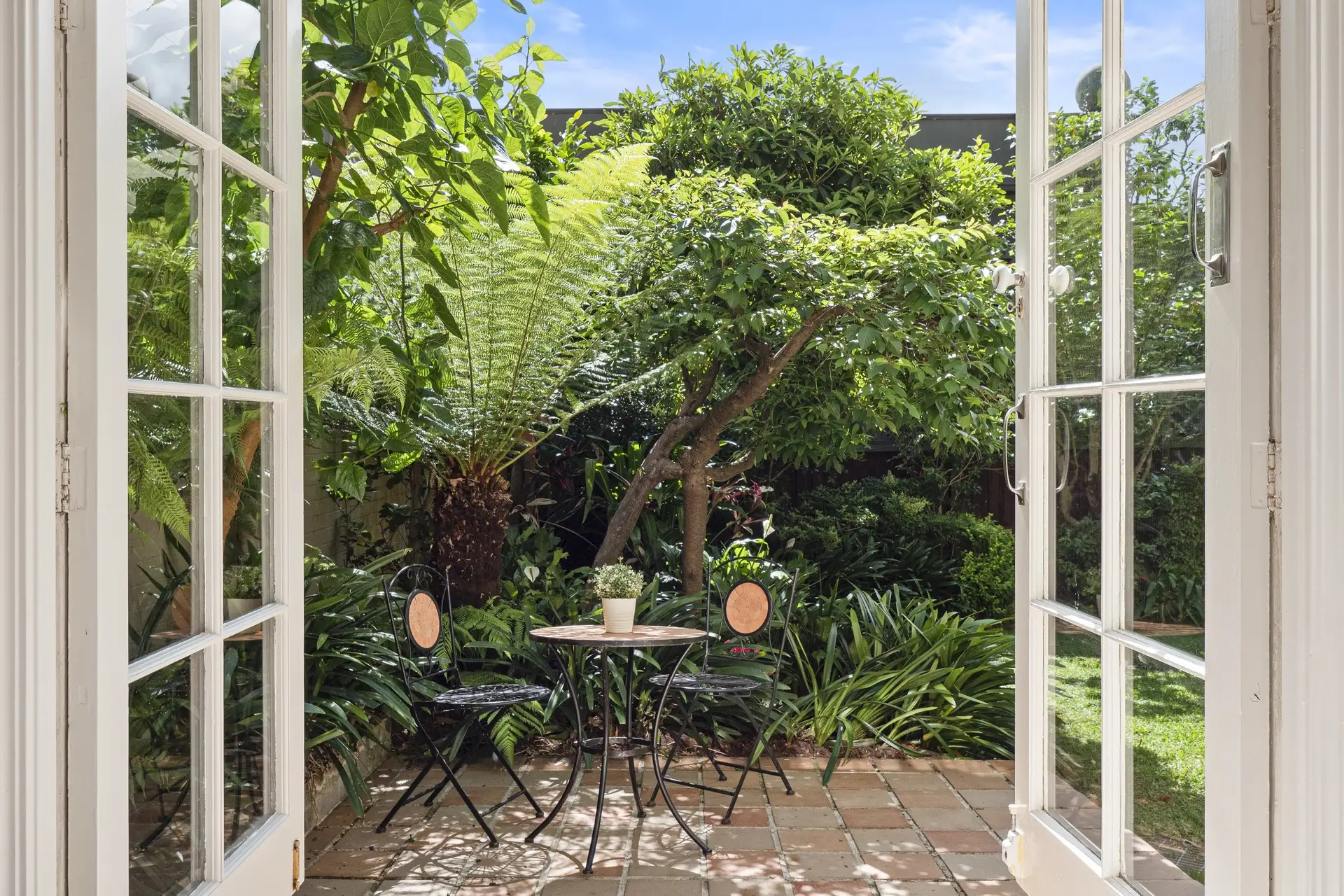 9-11 Rosemont Avenue, Woollahra Sold by Bradfield Badgerfox - image 1