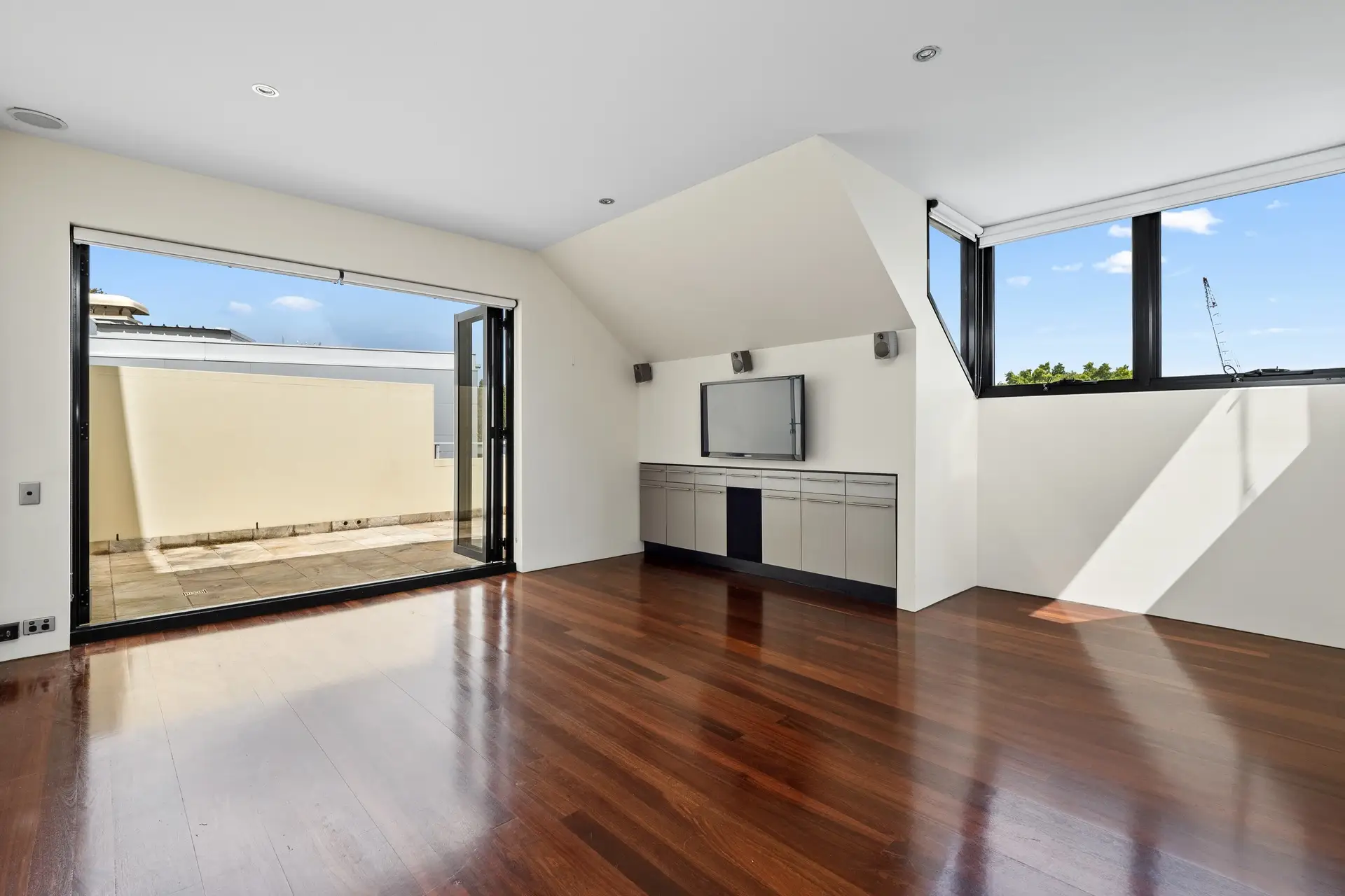 40/13 Oatley Road, Paddington Sold by Bradfield Badgerfox - image 1