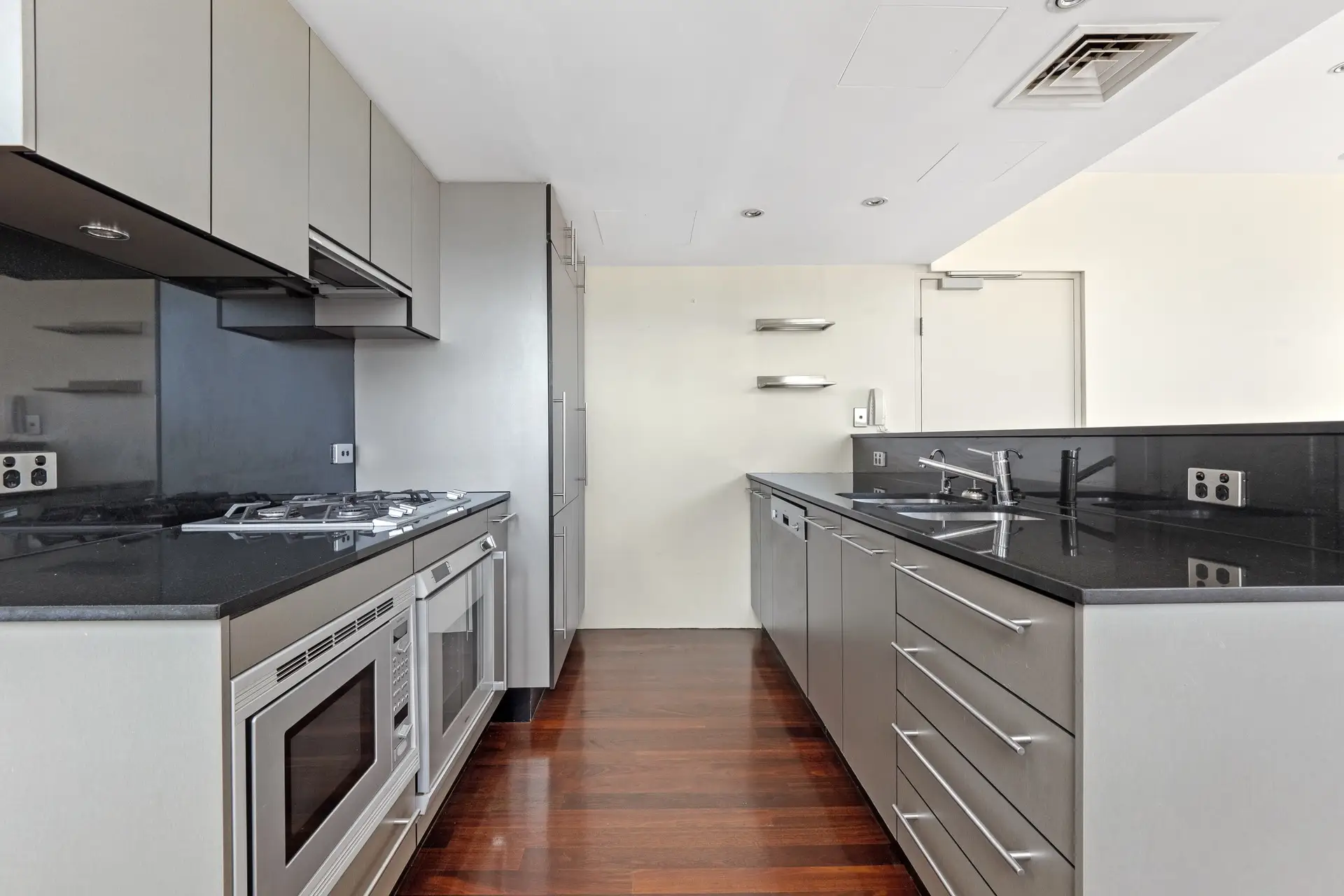 40/13 Oatley Road, Paddington Sold by Bradfield Badgerfox - image 1