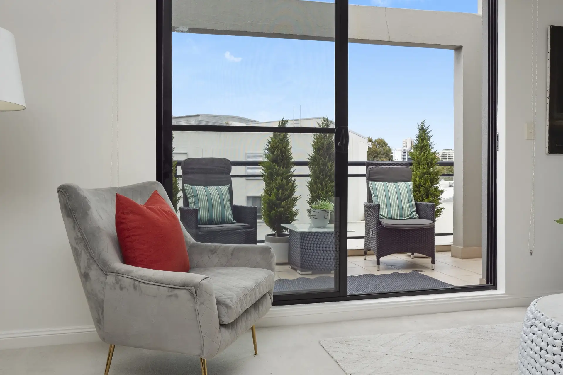 31/74-76 McLachlan Avenue, Rushcutters Bay Sold by Bradfield Badgerfox - image 1