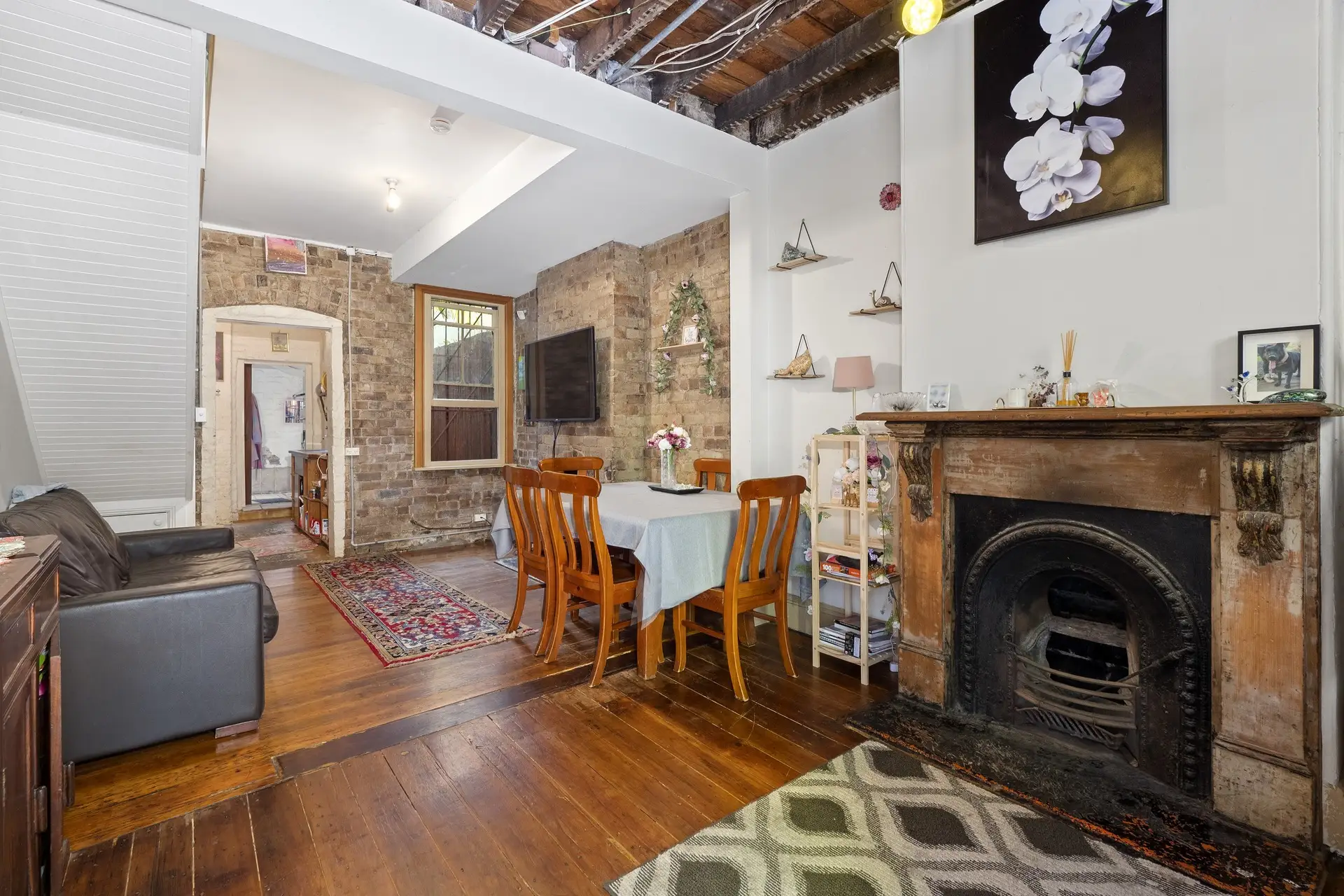 21 Vine Street, Redfern Sold by Bradfield Badgerfox - image 1