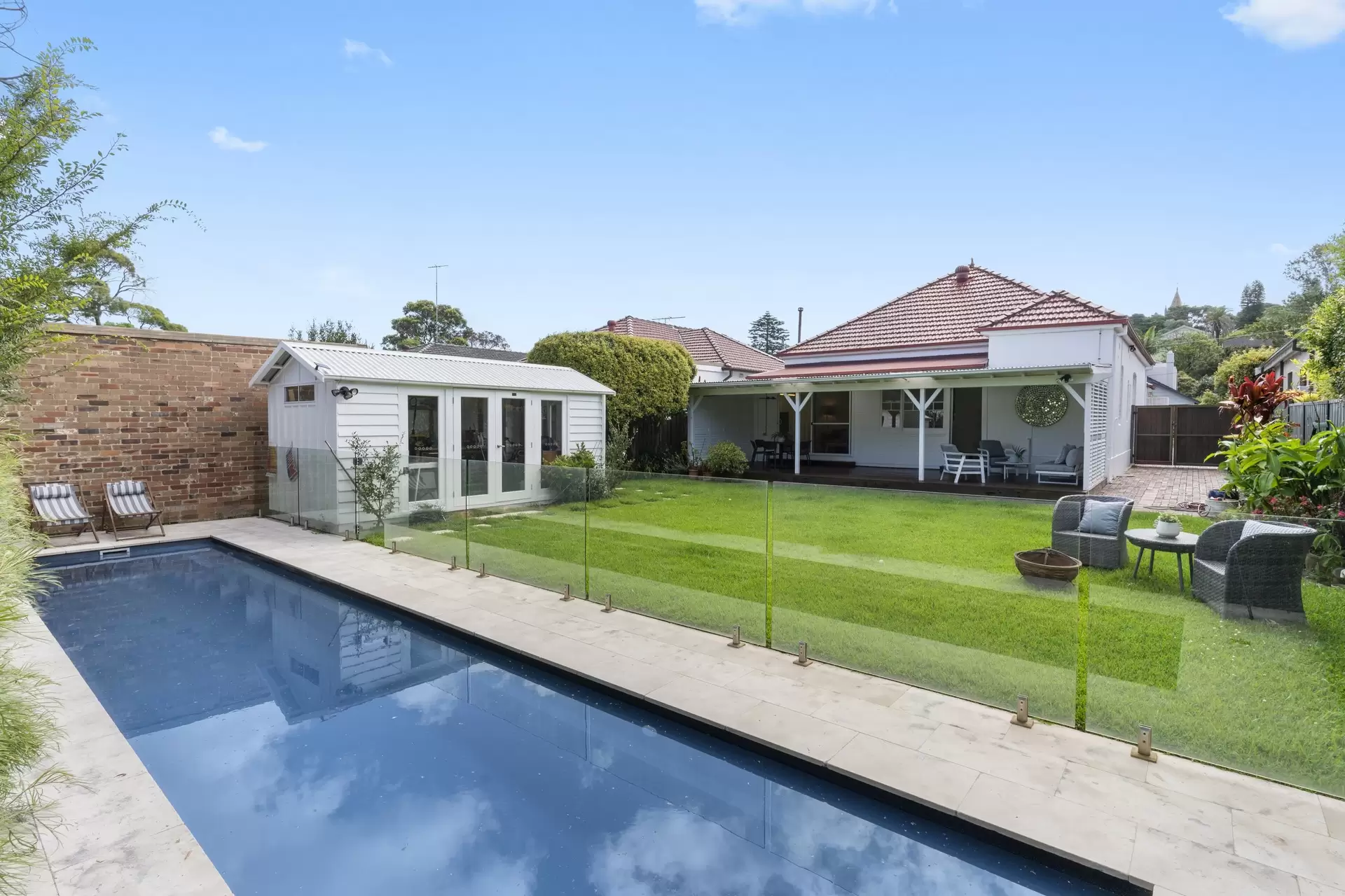 11 Mooramie Avenue, Kensington Sold by Bradfield Badgerfox - image 1