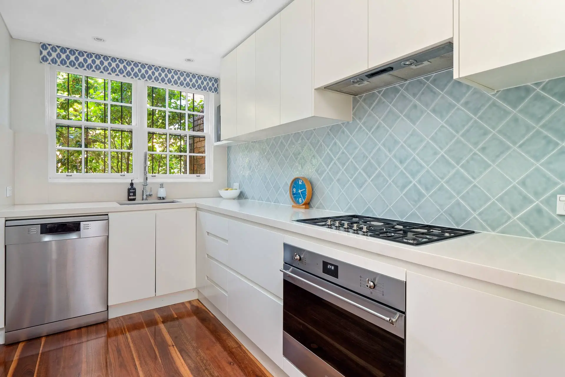 3/5 Trelawney Street, Woollahra Sold by Bradfield Badgerfox - image 1