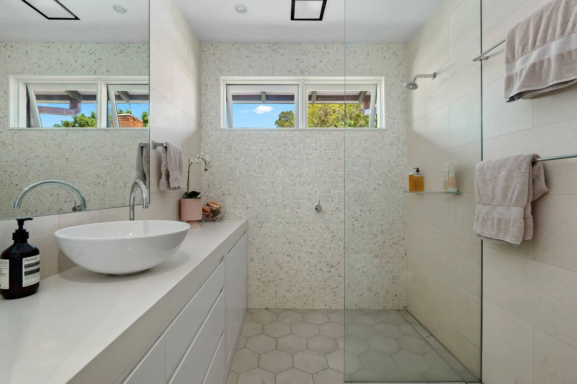 3/5 Trelawney Street, Woollahra Sold by Bradfield Badgerfox - image 1