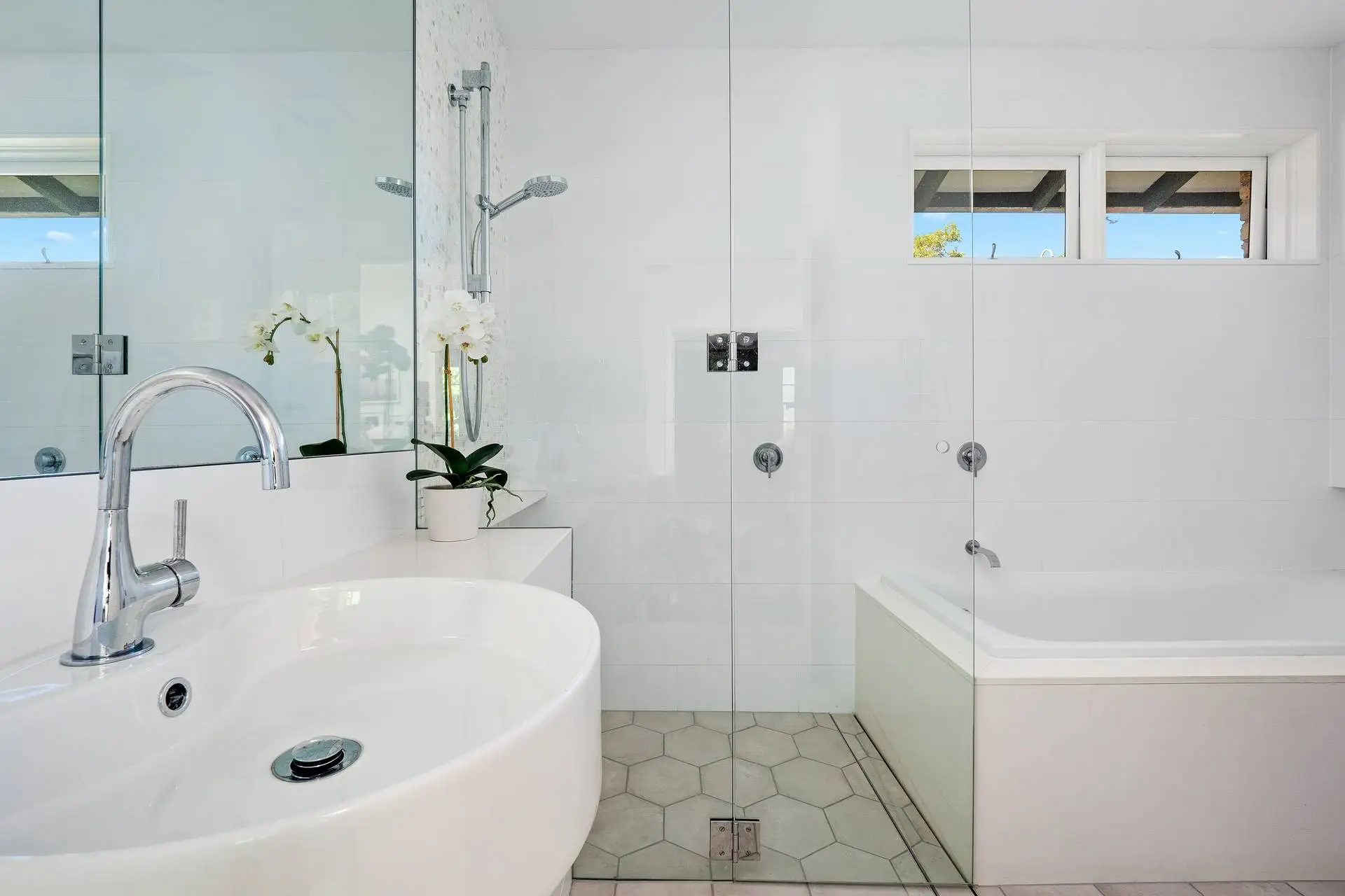 3/5 Trelawney Street, Woollahra Sold by Bradfield Badgerfox - image 1