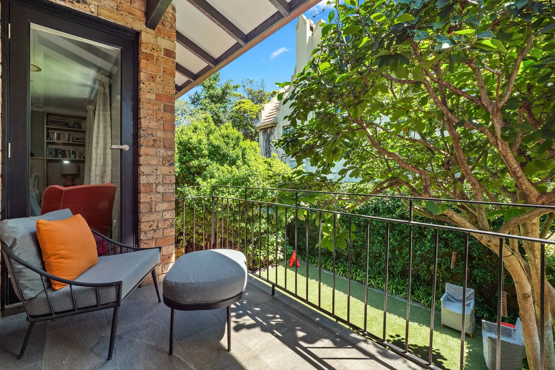 3/5 Trelawney Street, Woollahra Sold by Bradfield Badgerfox - image 1