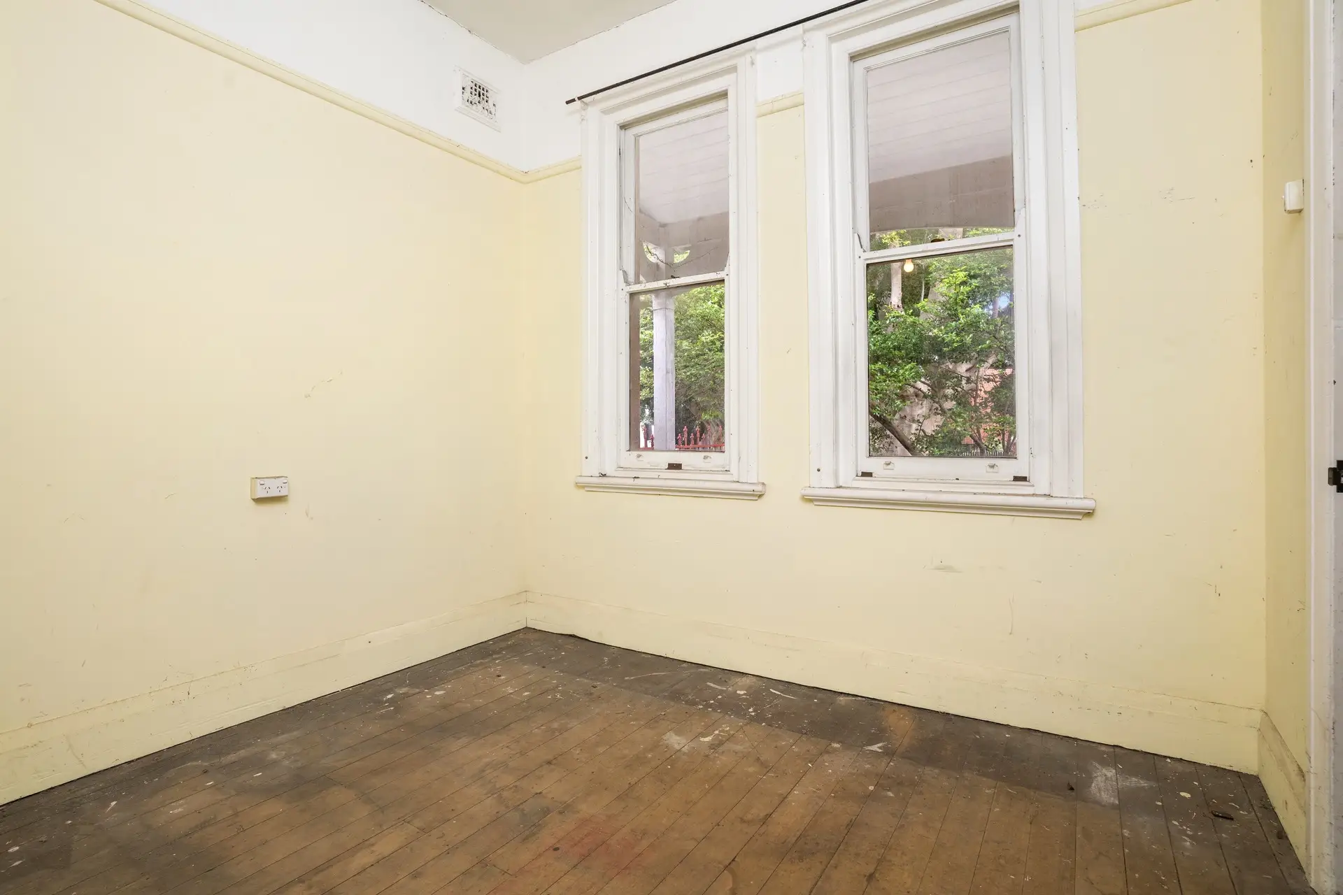10 Harbourne Road, Kingsford Sold by Bradfield Badgerfox - image 1