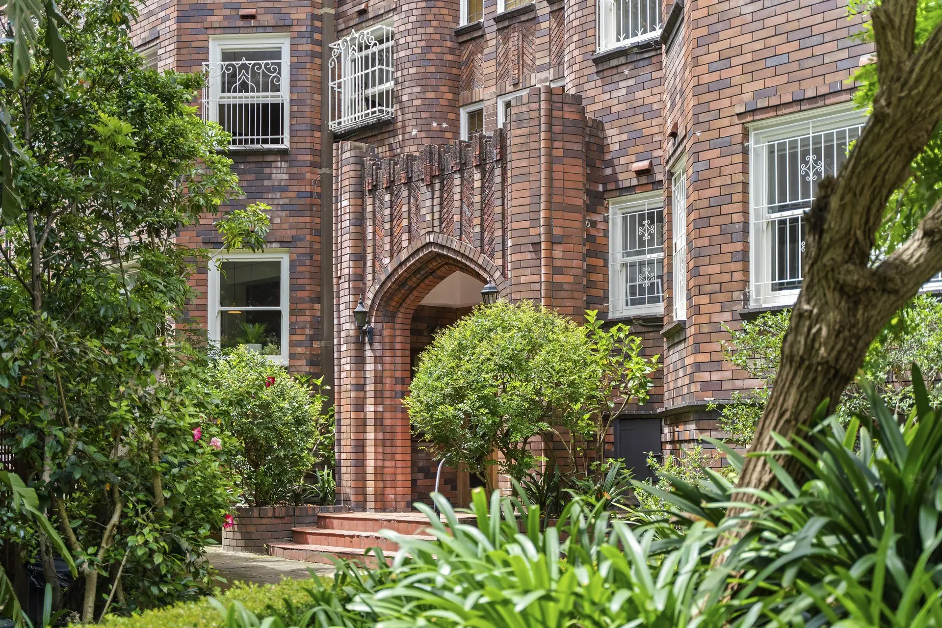 19/454 Edgecliff Road, Edgecliff Sold by Bradfield Badgerfox - image 1