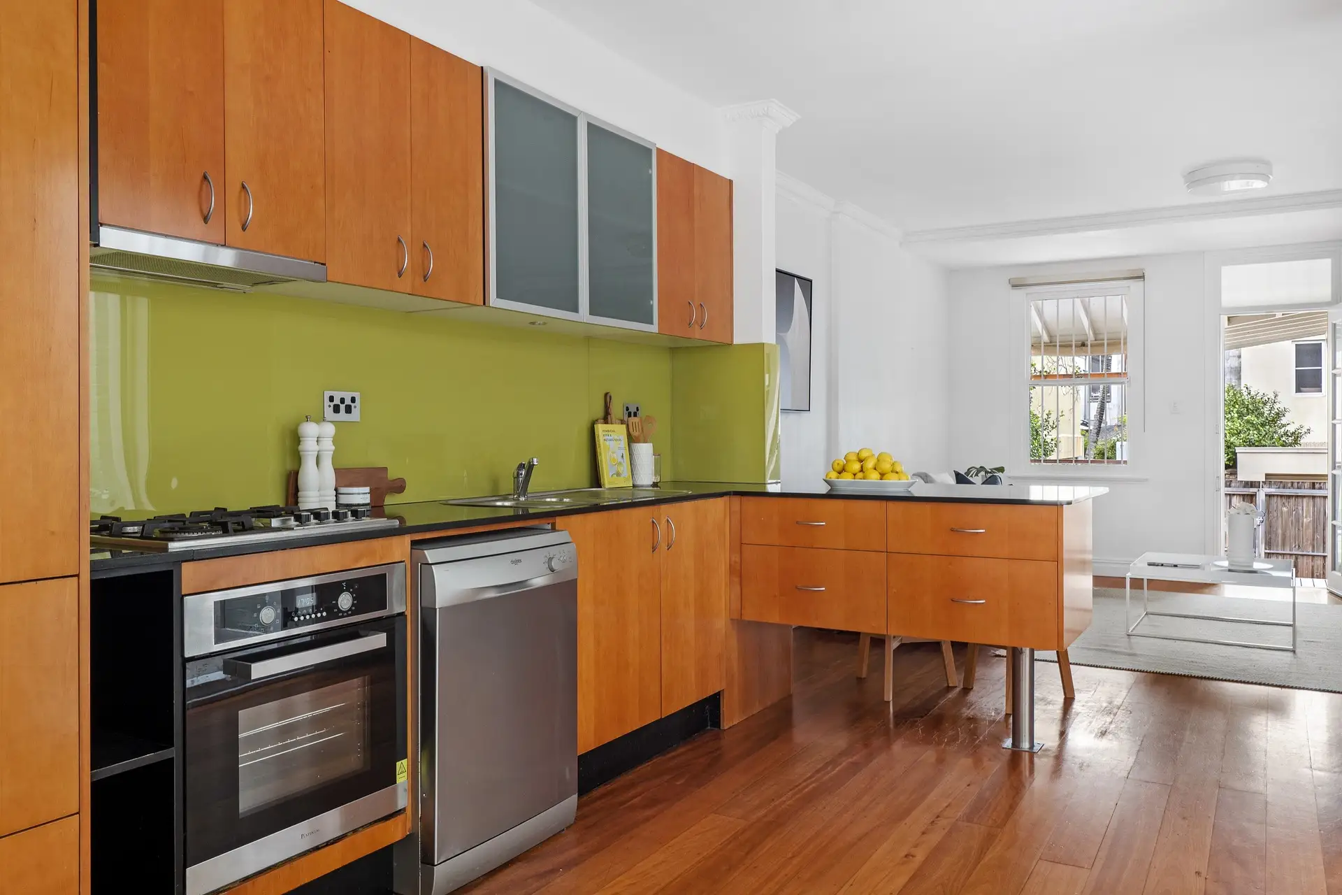 11 Mill Hill Road, Bondi Junction Sold by Bradfield Badgerfox - image 1