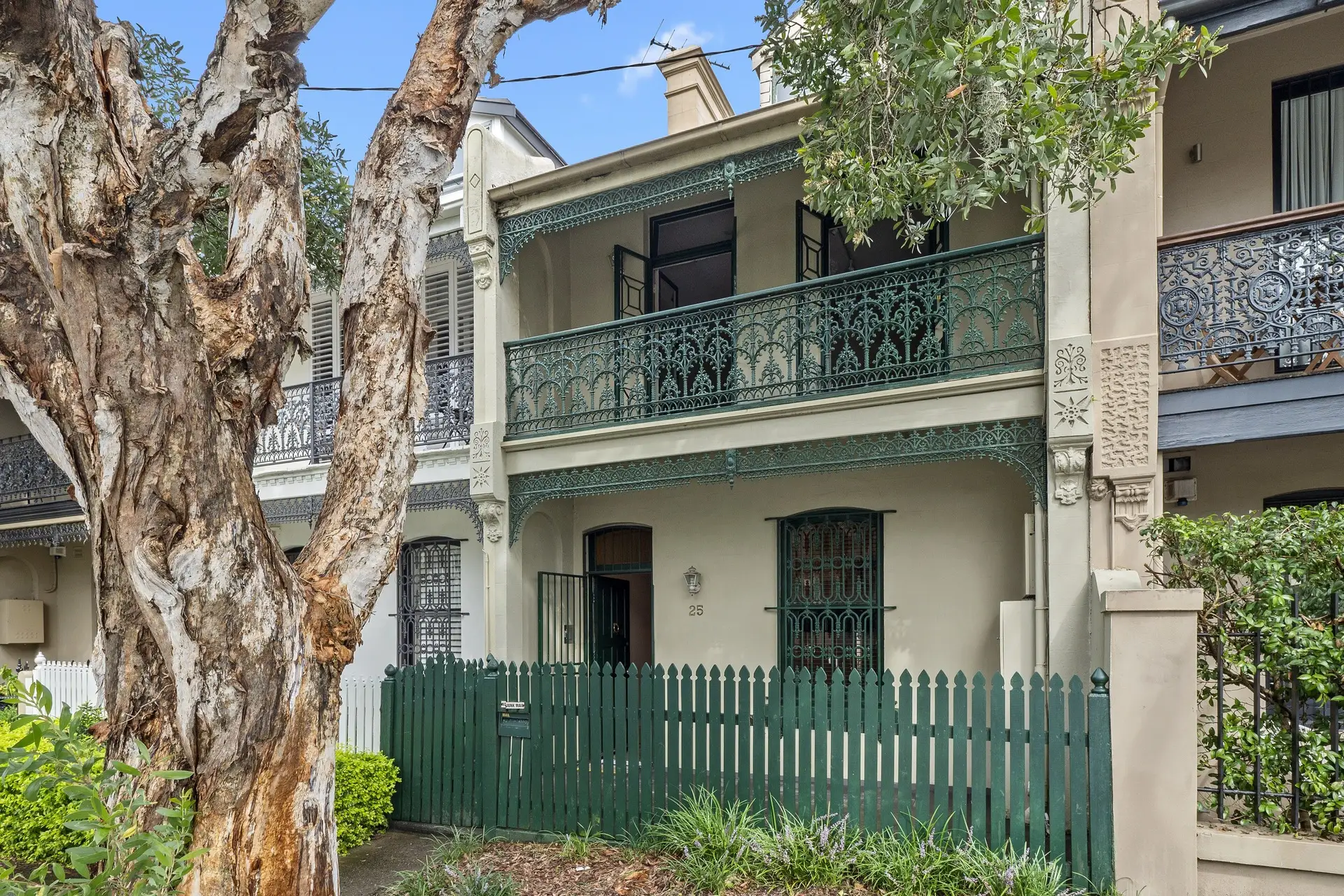 25 Bourke Street, Queens Park Sold by Bradfield Badgerfox - image 1