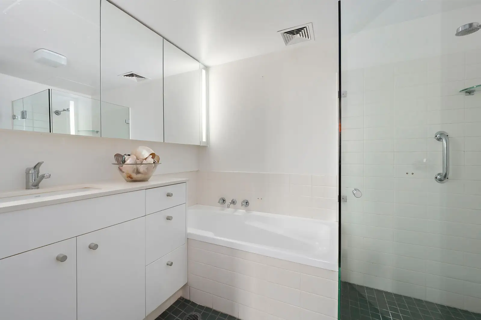 808/180 Ocean Street, Edgecliff Sold by Bradfield Badgerfox - image 1