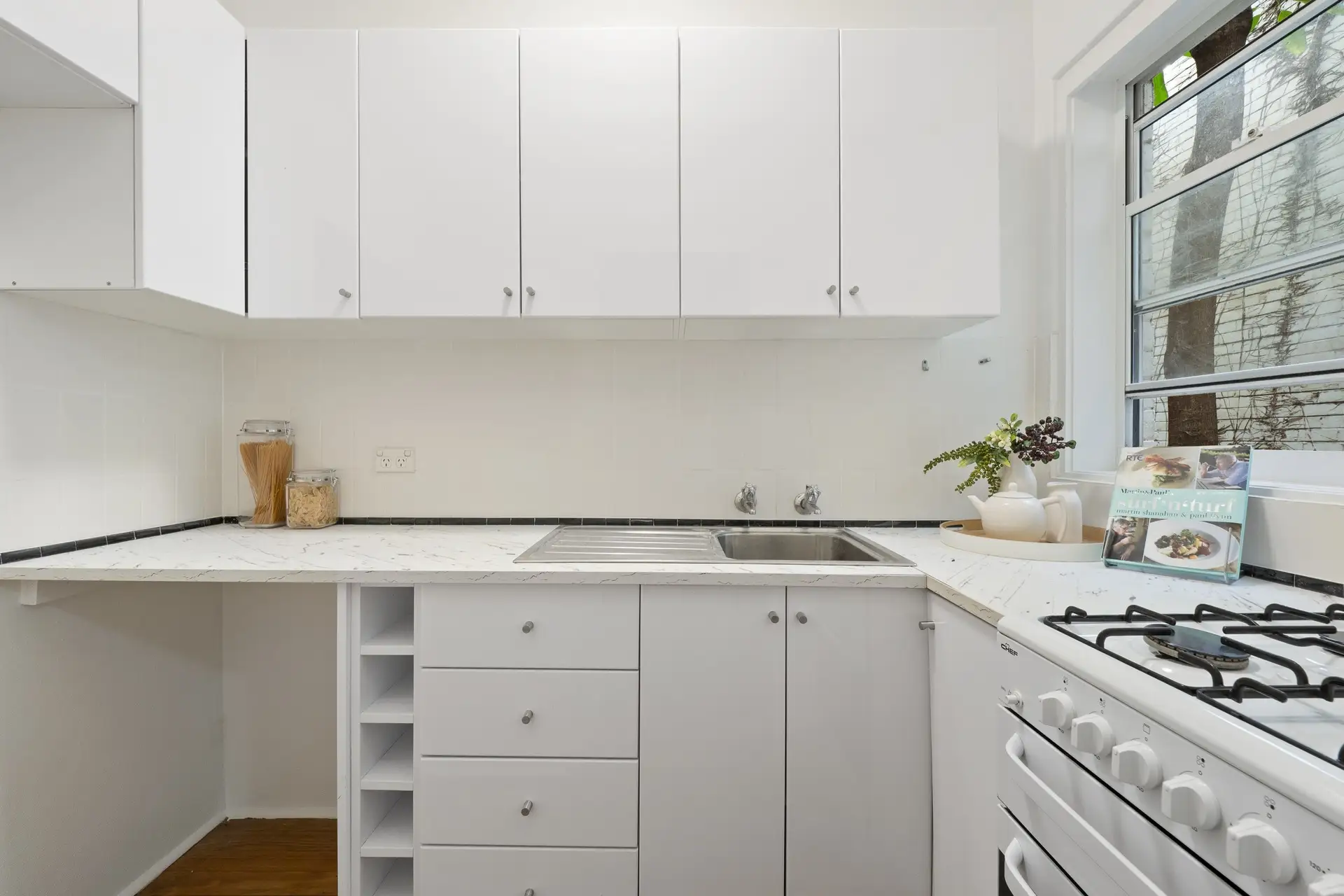 12/3 Ward Avenue, Potts Point Sold by Bradfield Badgerfox - image 1