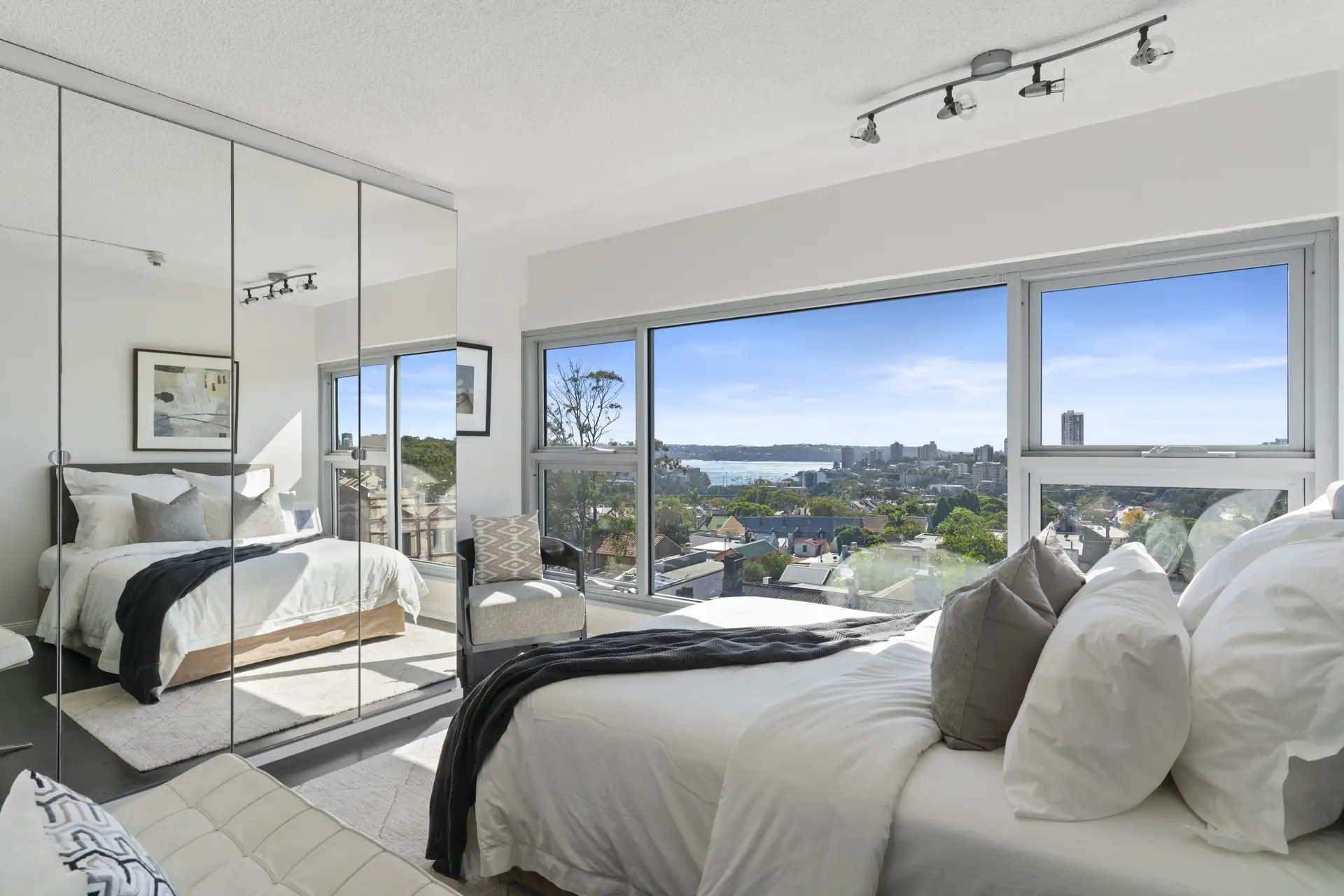61/339-343 Oxford Street, Paddington Sold by Bradfield Badgerfox - image 1