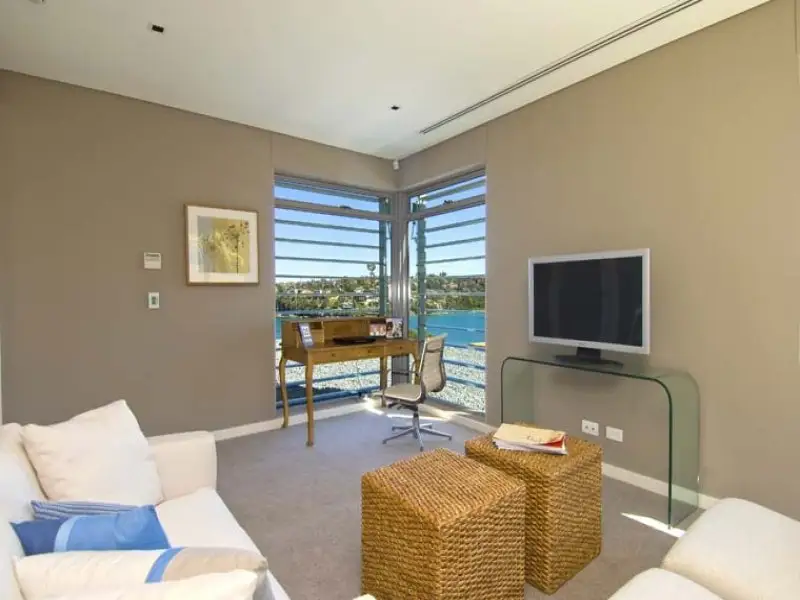 75 Cutler Road, Clontarf Sold by Bradfield Badgerfox - image 1