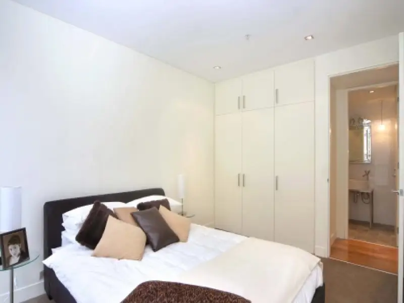 203/21 Brisbane Street, Surry Hills Sold by Bradfield Badgerfox - image 1
