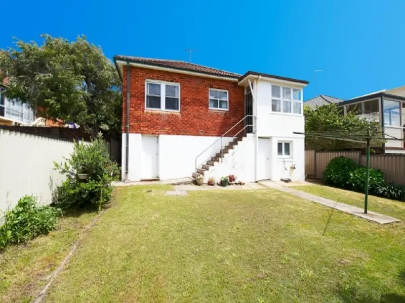 7 Close Street, Coogee Sold by Bradfield Badgerfox - image 1