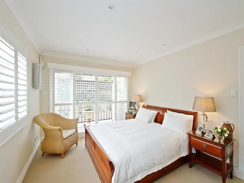140 Newland Street, Queens Park Sold by Bradfield Badgerfox - image 1