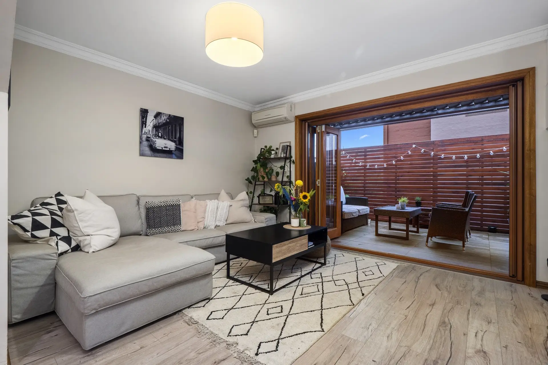 2/1B Darley Street, Darlinghurst Sold by Bradfield Badgerfox - image 1