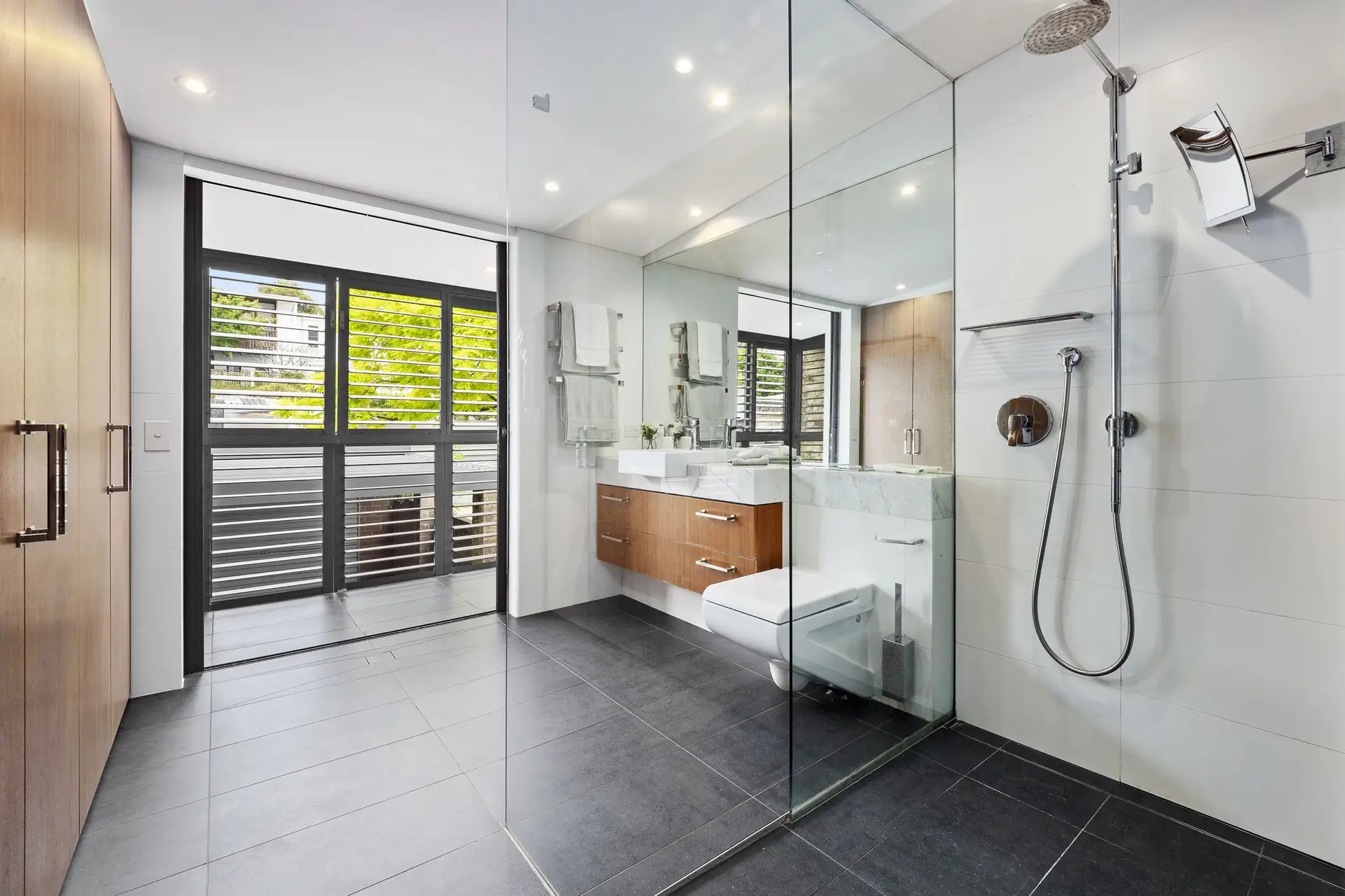 28 Alexander Street, Paddington Sold by Bradfield Badgerfox - image 1