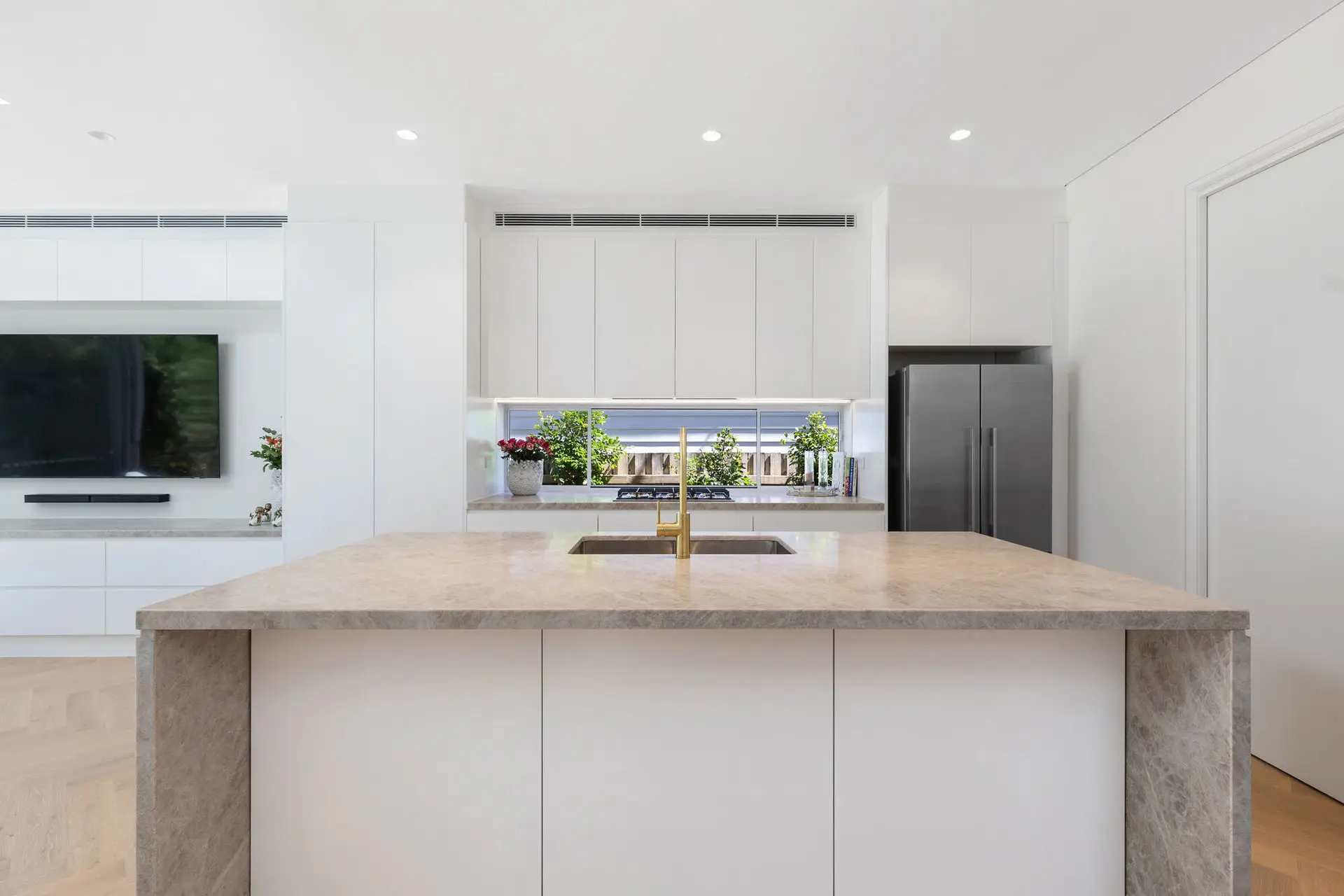 41 Blake Street, Rose Bay Sold by Bradfield Badgerfox - image 1