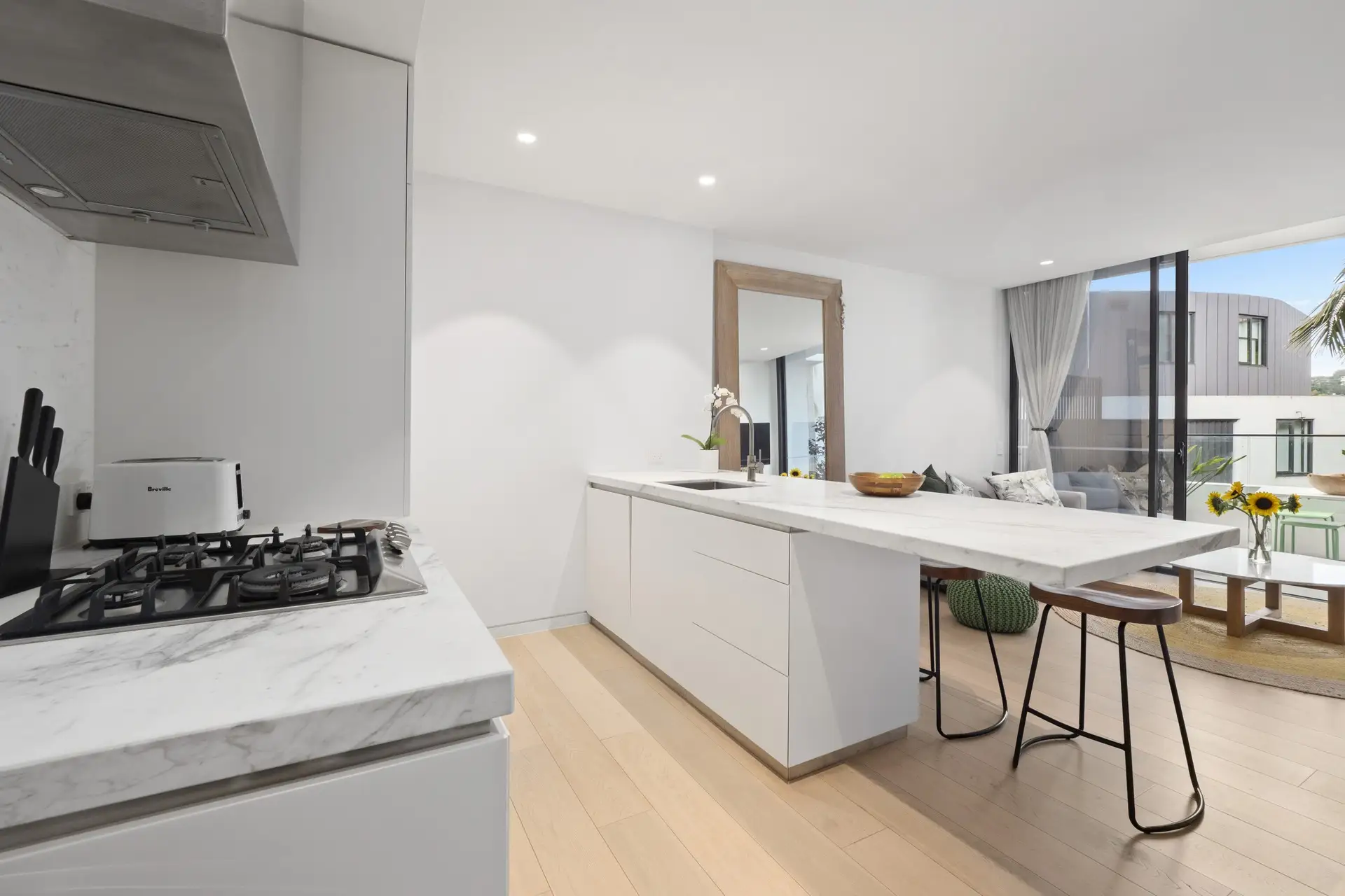 306/315-317 New South Head Road, Double Bay Sold by Bradfield Badgerfox - image 1