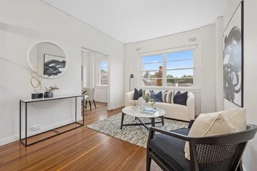 11/4 Henrietta Street, Double Bay Sold by Bradfield Badgerfox