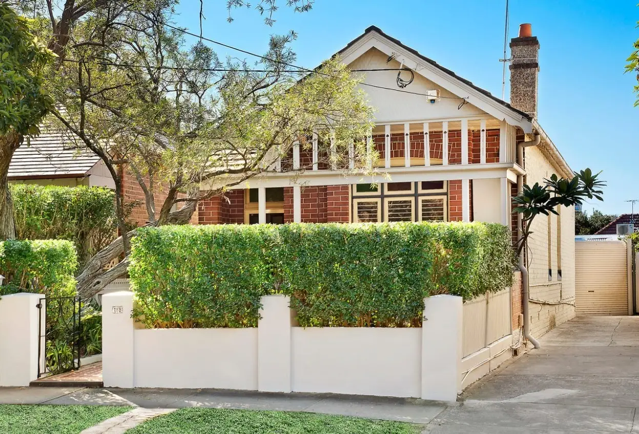 18 Grosvenor Street, Kensington Sold by Bradfield Badgerfox - image 1