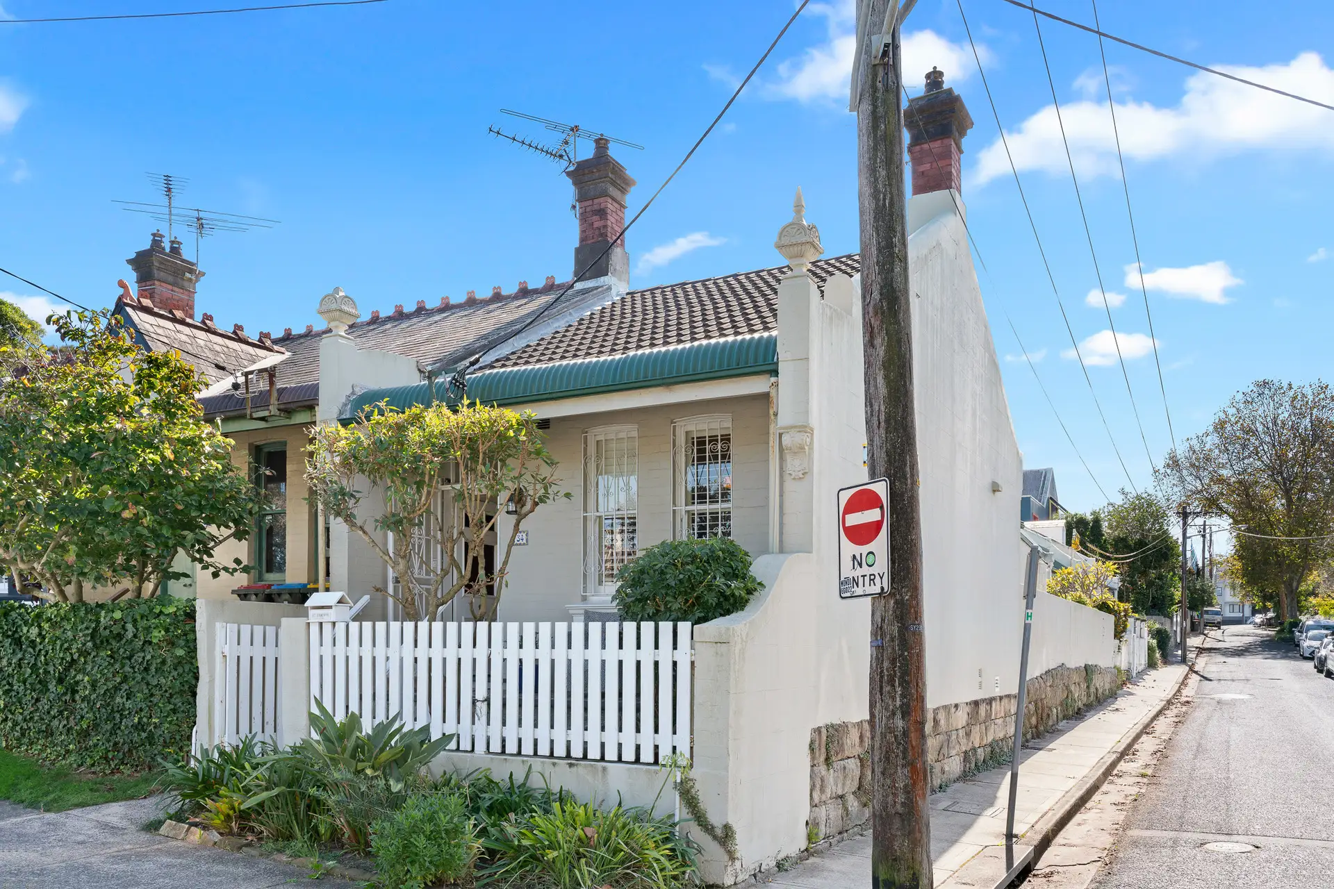 34 Cuthbert Street, Queens Park Sold by Bradfield Badgerfox - image 1