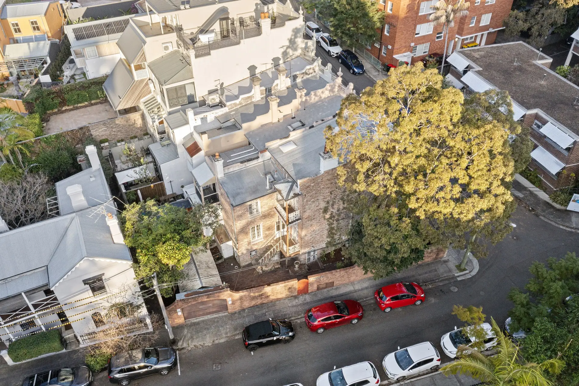 2 Glen Street, Paddington Sold by Bradfield Badgerfox - image 1