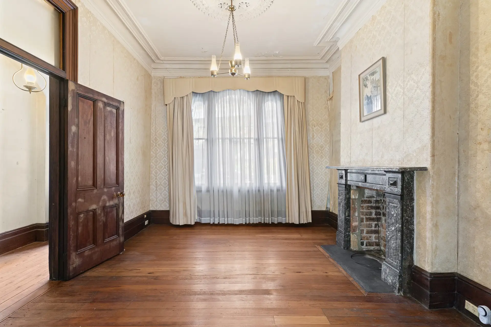 2 Glen Street, Paddington Sold by Bradfield Badgerfox - image 1
