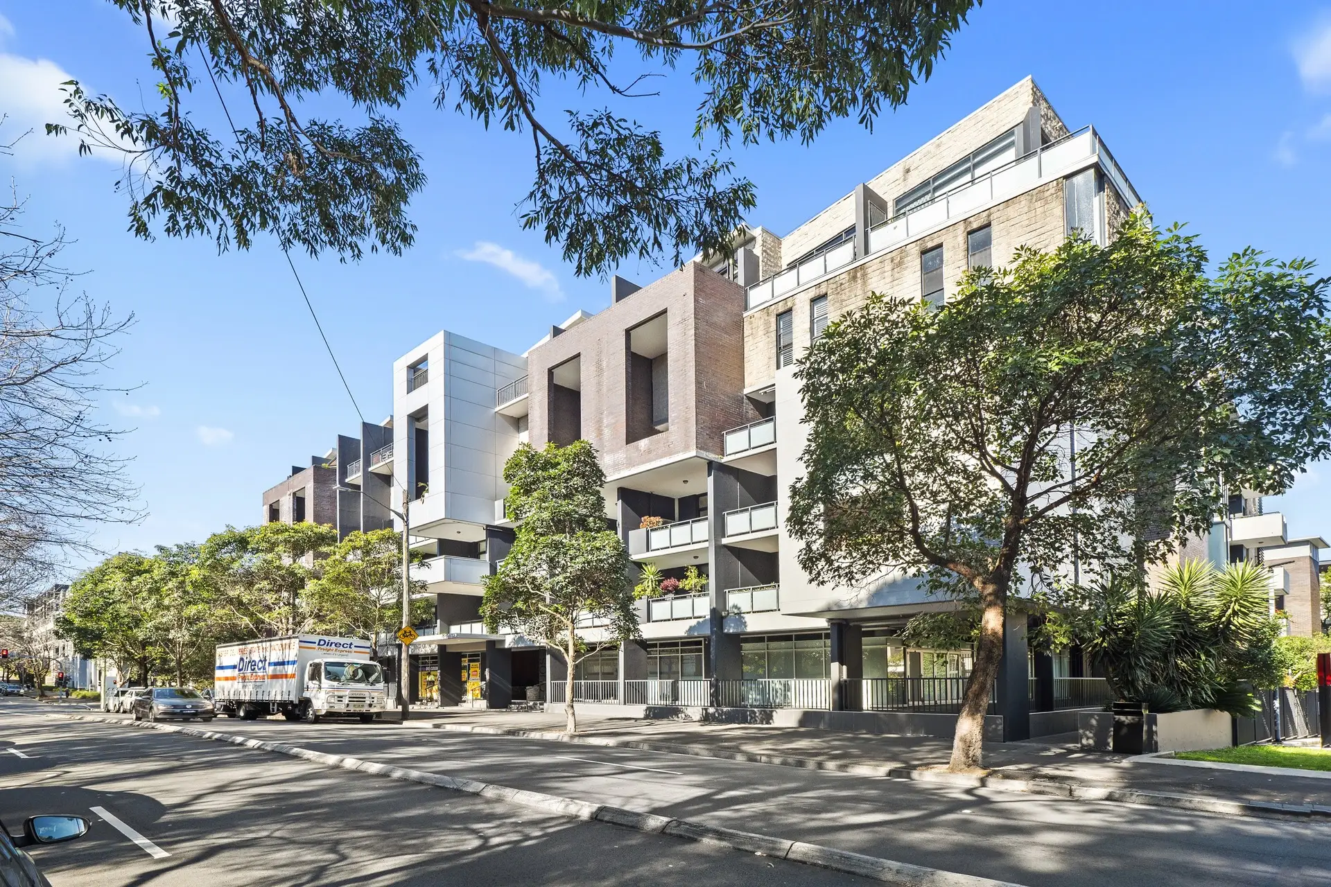 64/52-54 McEvoy Street, Waterloo Sold by Bradfield Badgerfox - image 1