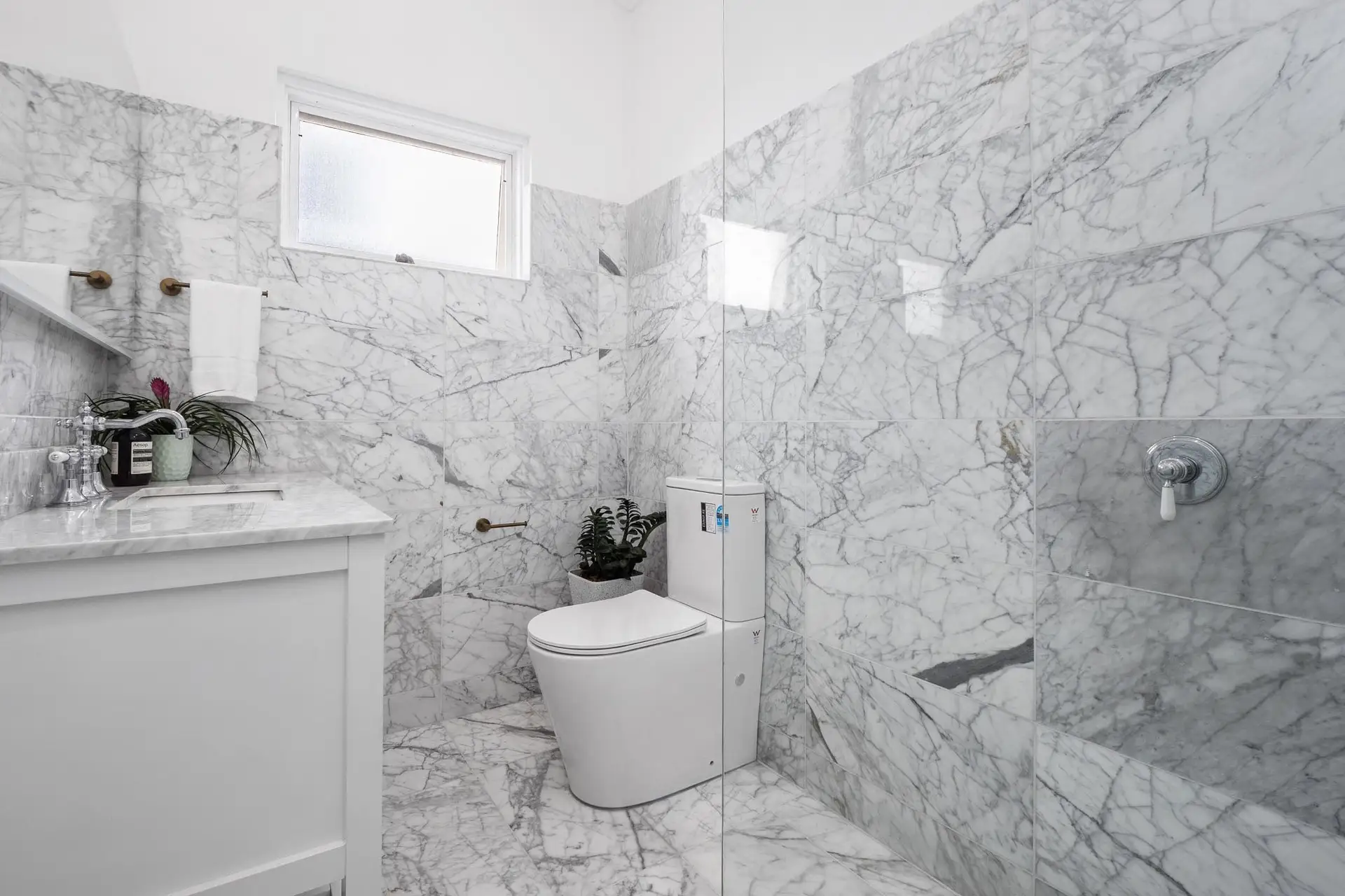 3 Wilberforce Avenue, Rose Bay Sold by Bradfield Badgerfox - image 1