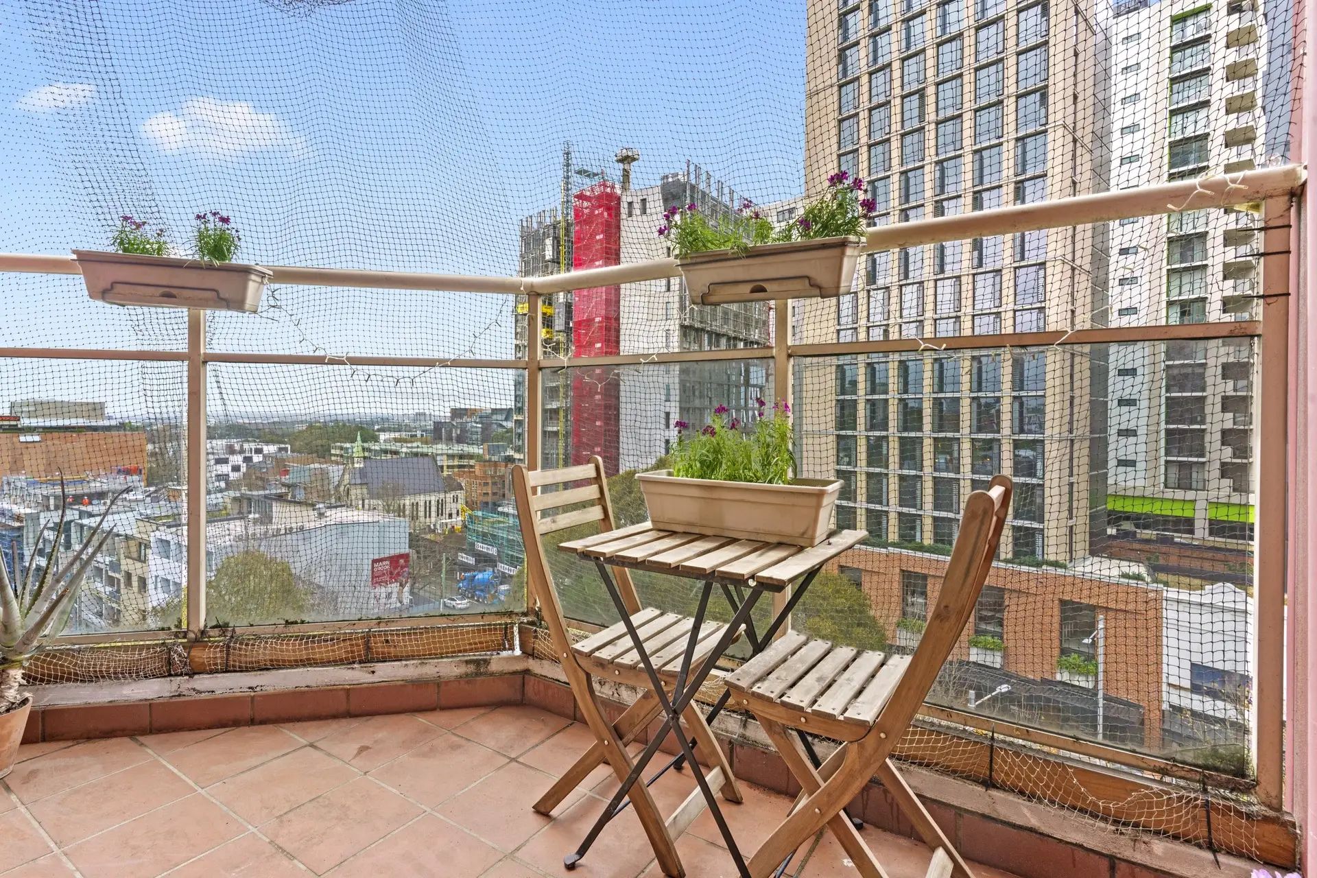 22/13 Cope Street, Redfern Sold by Bradfield Badgerfox - image 1