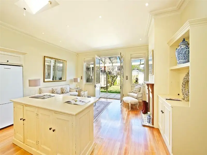 21 Kenilworth Street, Bondi Junction Sold by Bradfield Badgerfox - image 1