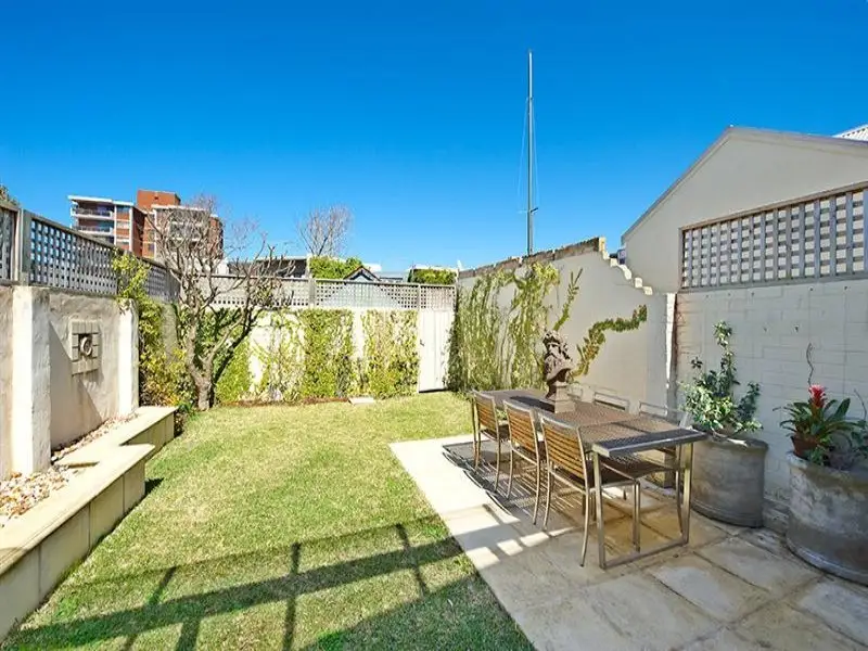 21 Kenilworth Street, Bondi Junction Sold by Bradfield Badgerfox - image 1