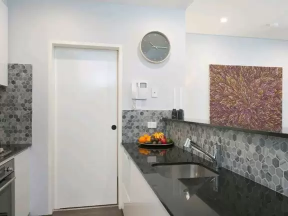 410/172 Riley Street, Surry Hills Leased by Bradfield Badgerfox - image 1