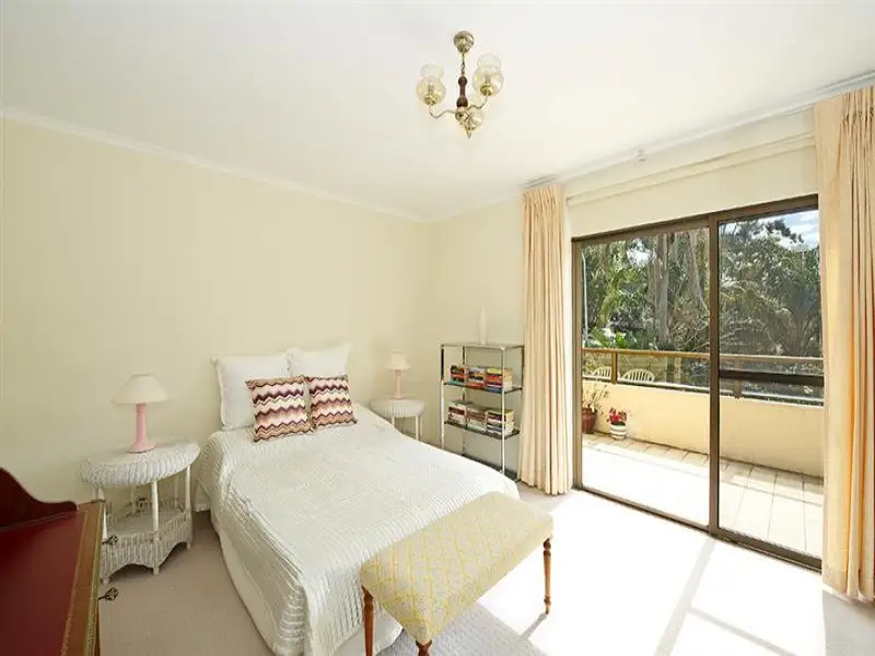 12/31 Ocean Avenue (enter Via 16 Greenoaks Ave), Darling Point Sold by Bradfield Badgerfox - image 1